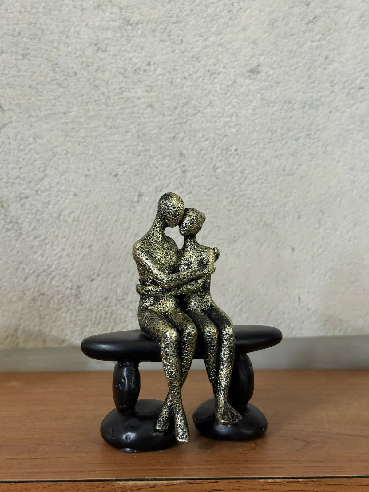 Romantic Hugging Couple Sitting Showpiece for Home Decor & Gifting