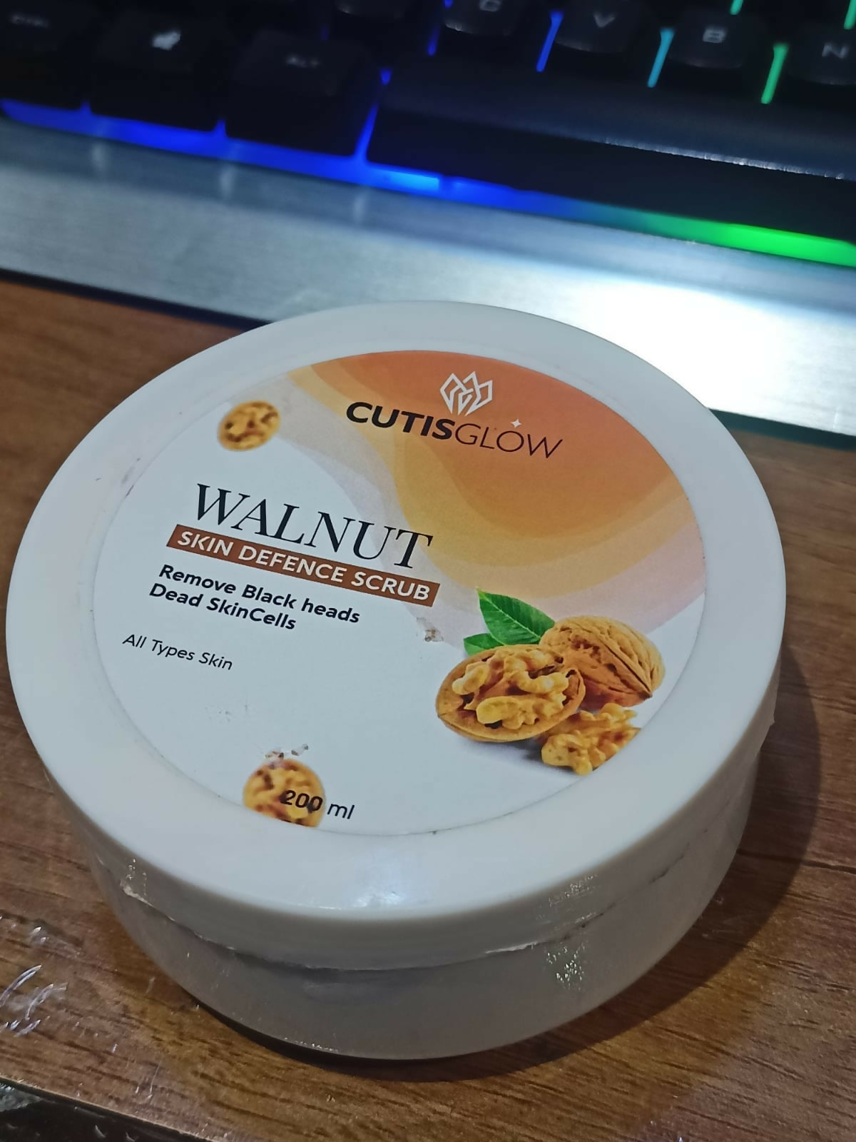 Eyelet Walnut Skin Defence Scrub – Exfoliating Face & Body Scrub for Blackhead Removal, Dead Skin Cell Cleansing & Smooth Radiant Skin (200ml)