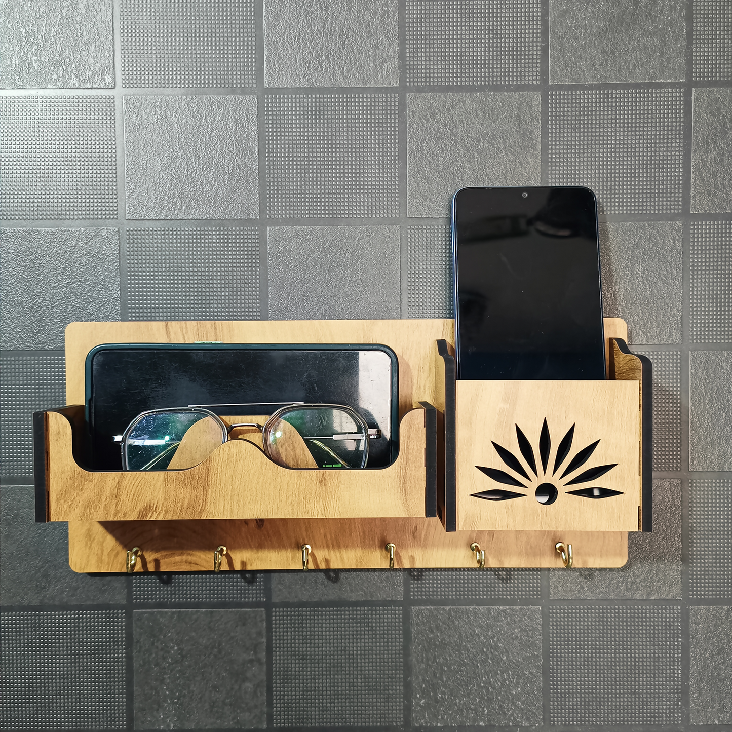 Wooden Wall Mounted Key Holder with Shelf for Mobile, Glasses and Keys