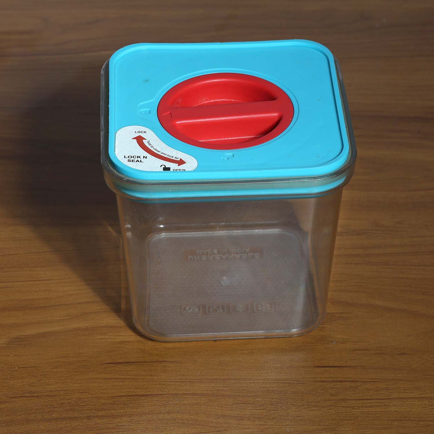 Lock & Seal Airtight Food Storage Container (Approx. 1000 ml)