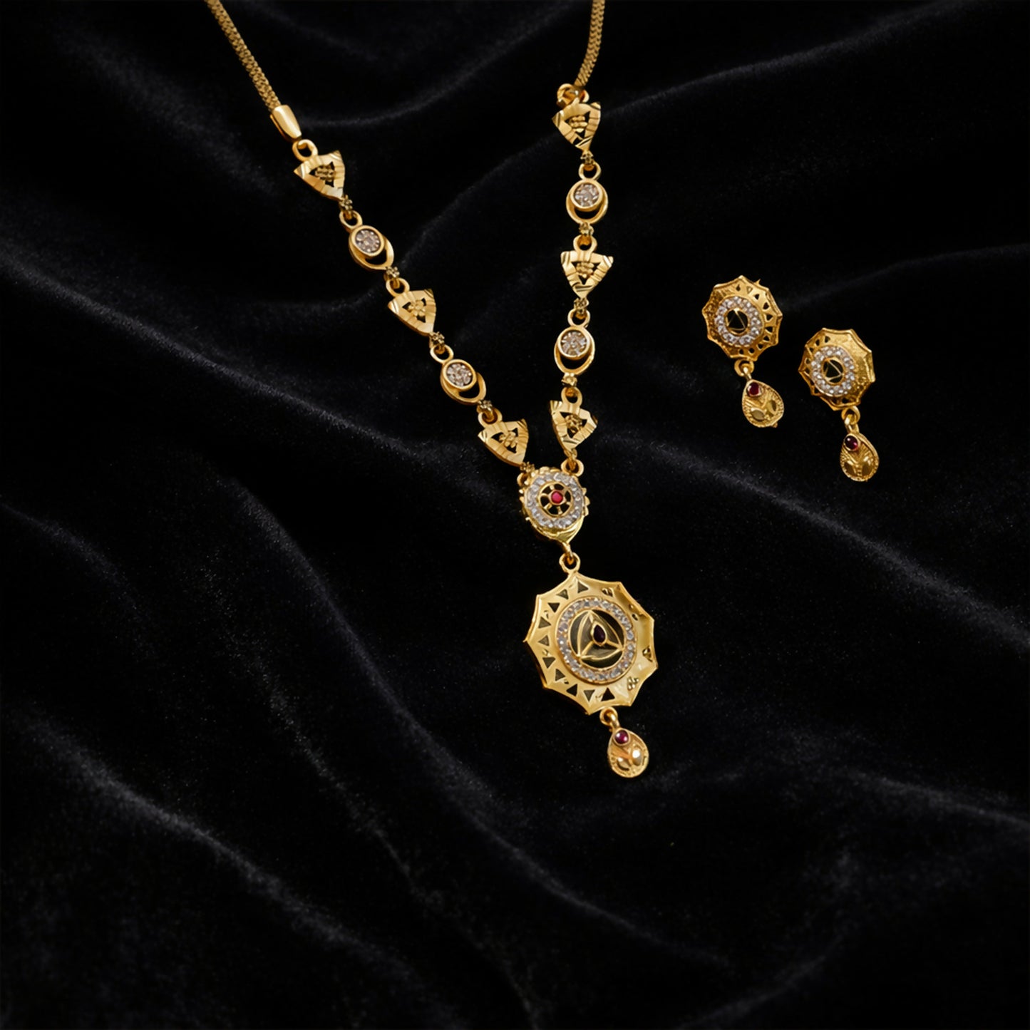 Stunning Necklace Set for Every Occasion with Beautiful Statement Design