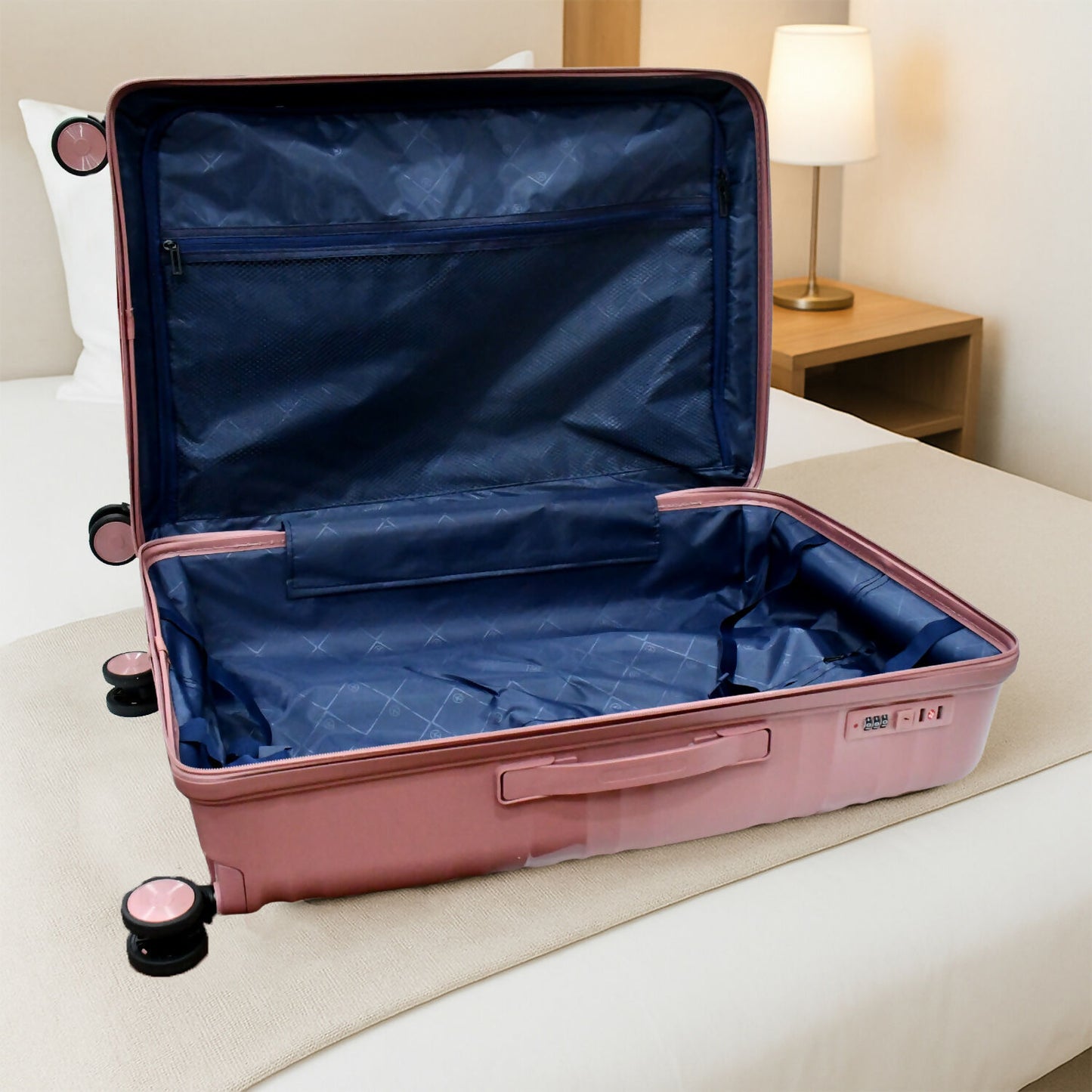 Travel-Suitcase-06