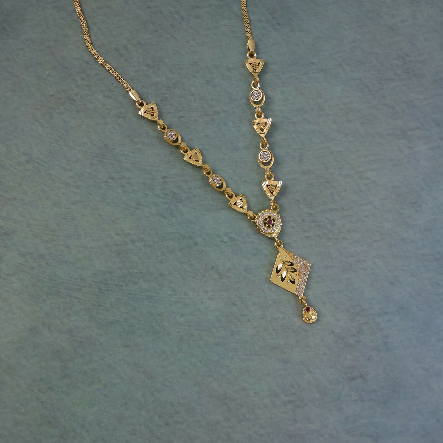 Beautifully crafted gold necklace set with detailed design