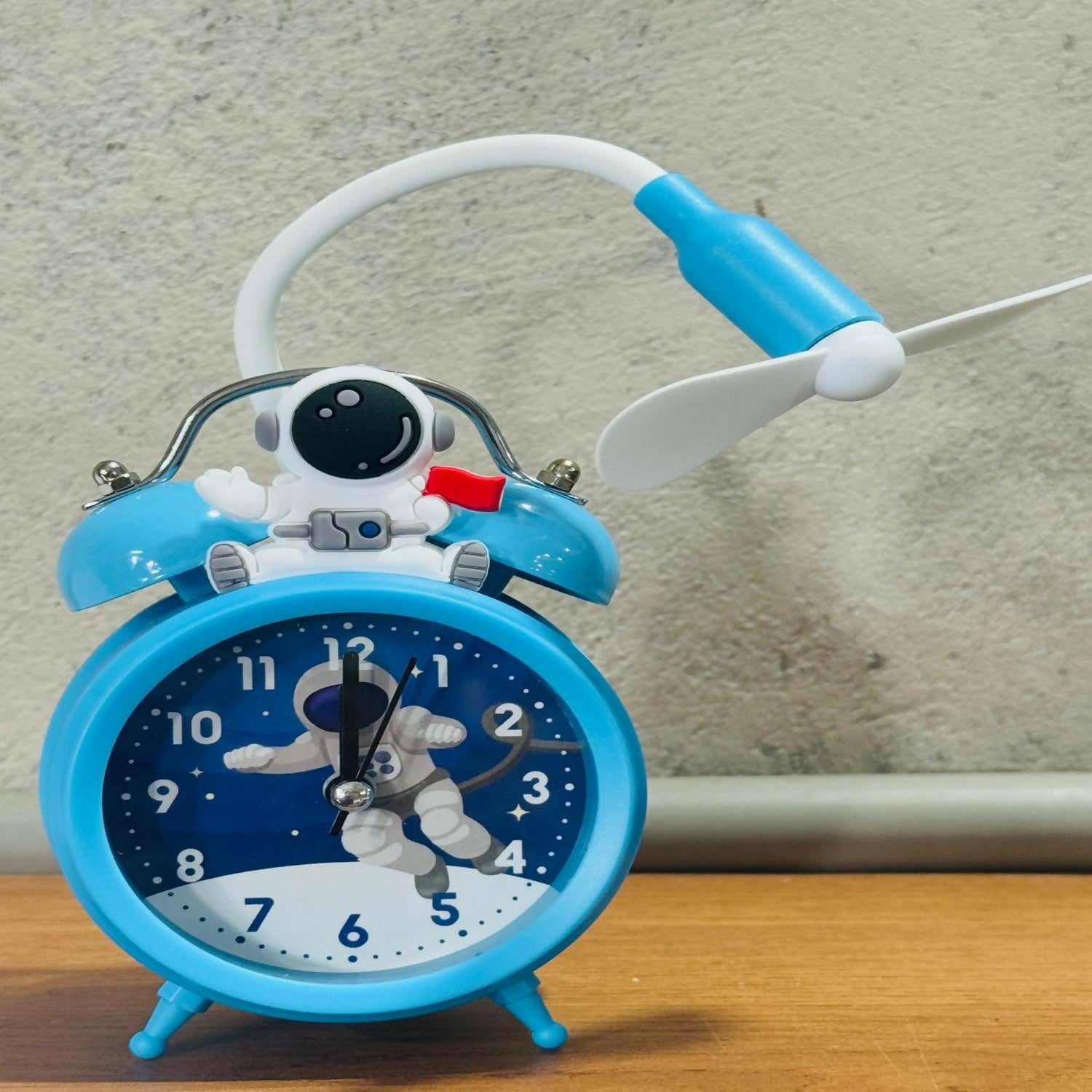 Astronaut Design Kids Alarm Clock with Cooling Fan | Cute Blue Cartoon Space Themed Table Clock for Kids Bedroom, Study Table & Gifting | Silent Analog Quartz Clock with Fan – Battery Operated