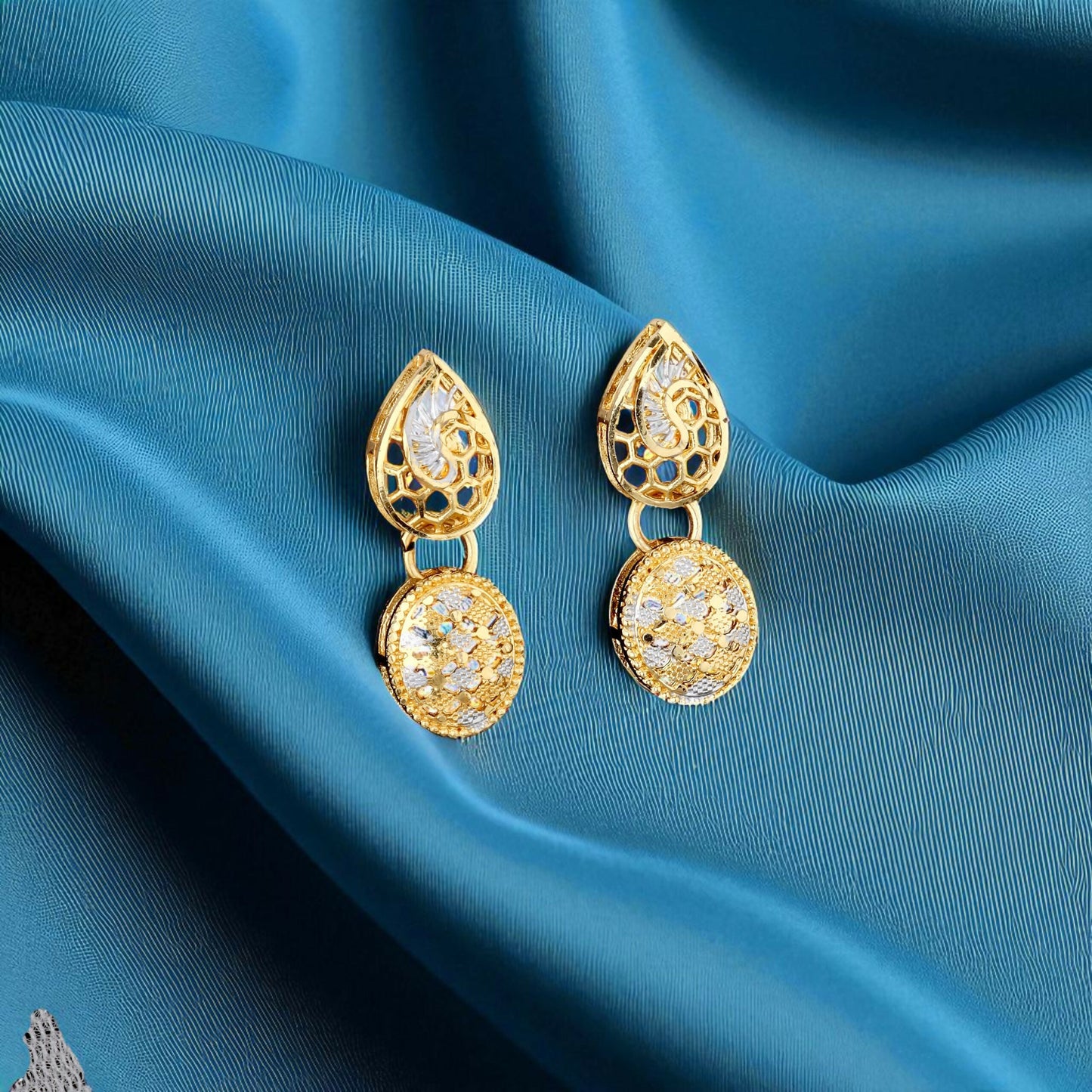 Dual-Tone Gold Plated Geometric Pattern Link Necklace Set