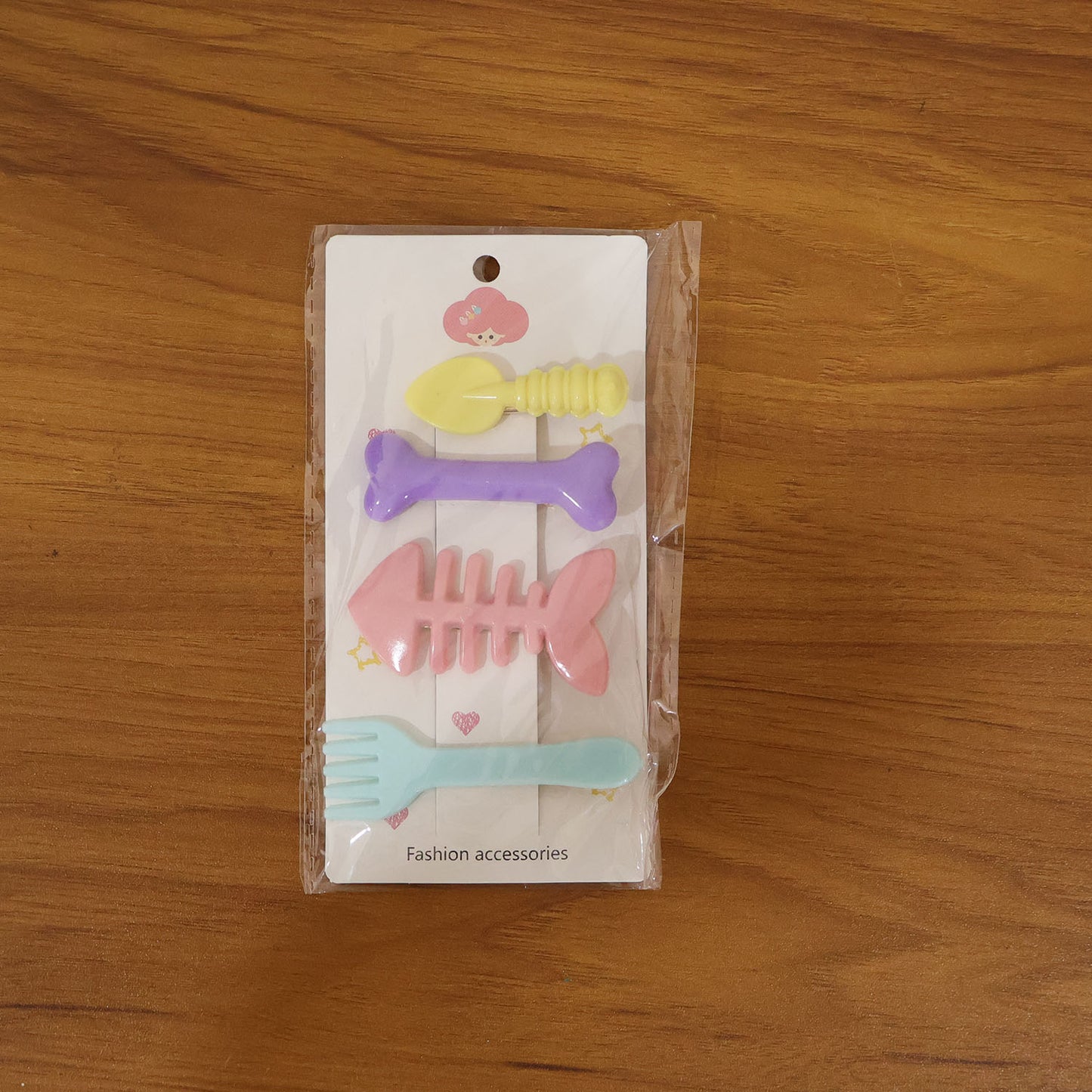 Cute Cartoon Shape Hair Clips (4 Pc)