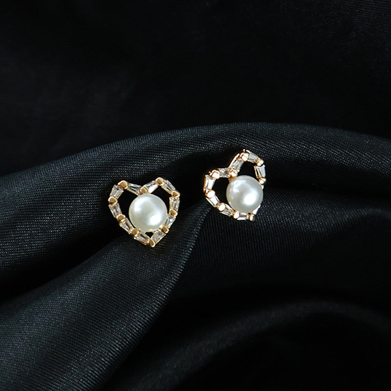 Charming Heart Shape Pearl and CZ Stone Stud Earrings for Women