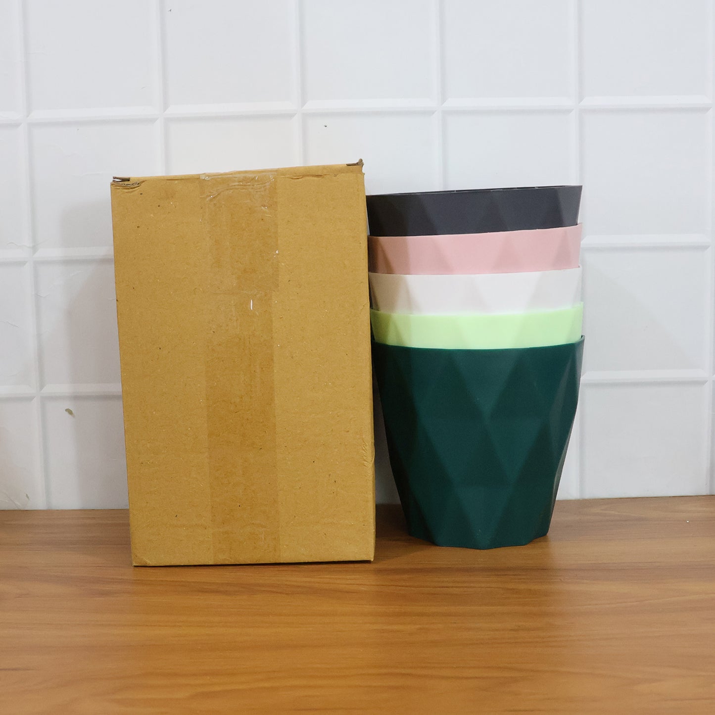 Diamond Design Plastic Flower Pot Set with Drain Tray (5 Pc)