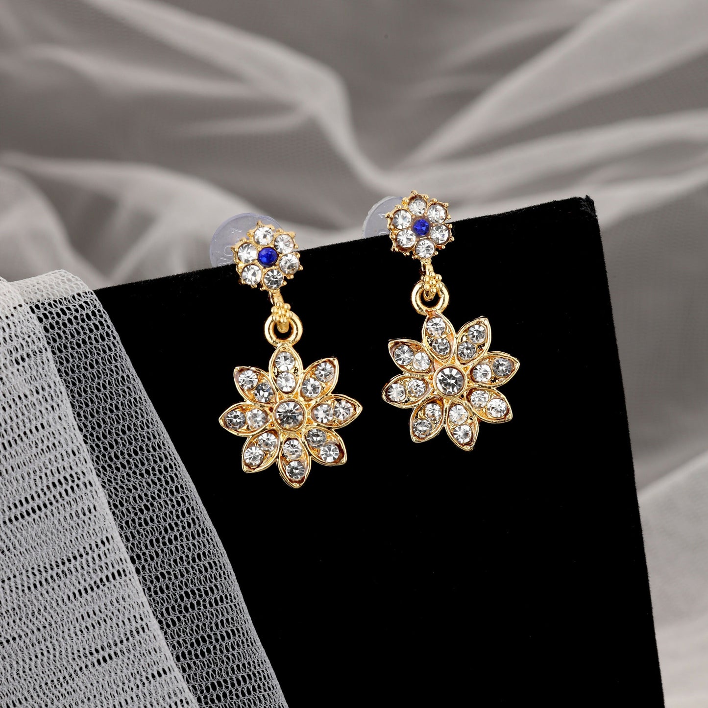 Diamond-Look Floral Choker Necklace Set with Blue Accents