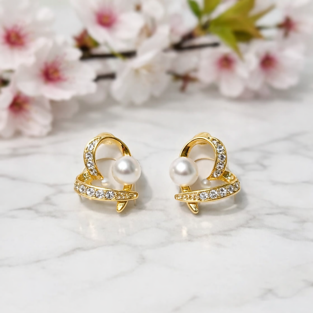 Elegant Pearl & Crystal Heart Design Stud Earrings for Women