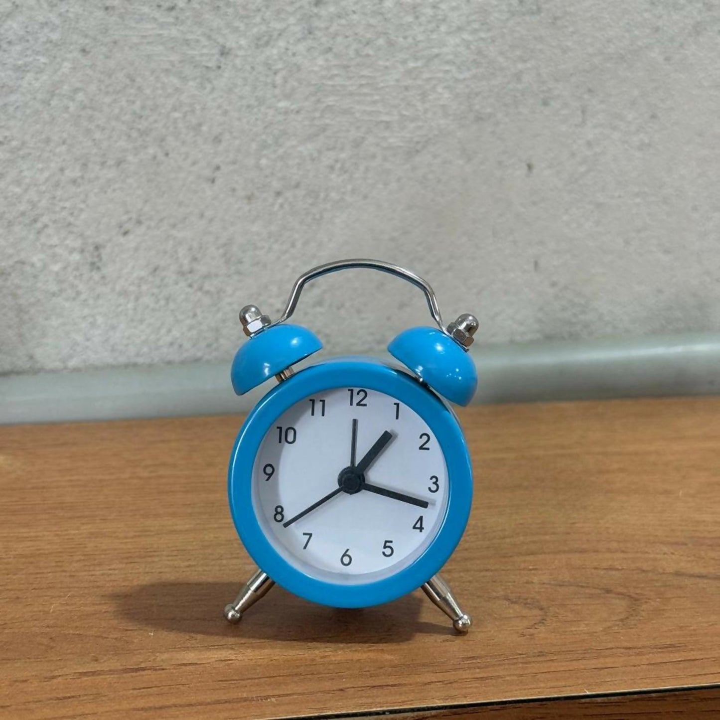 Classic Retro Mini Twin Bell Alarm Clock – Small Size Table Clock with Loud Ring, Battery Operated Analog Desk Clock for Study, Office, Kids Room & Home Decor (Blue, Portable Miniature Design)