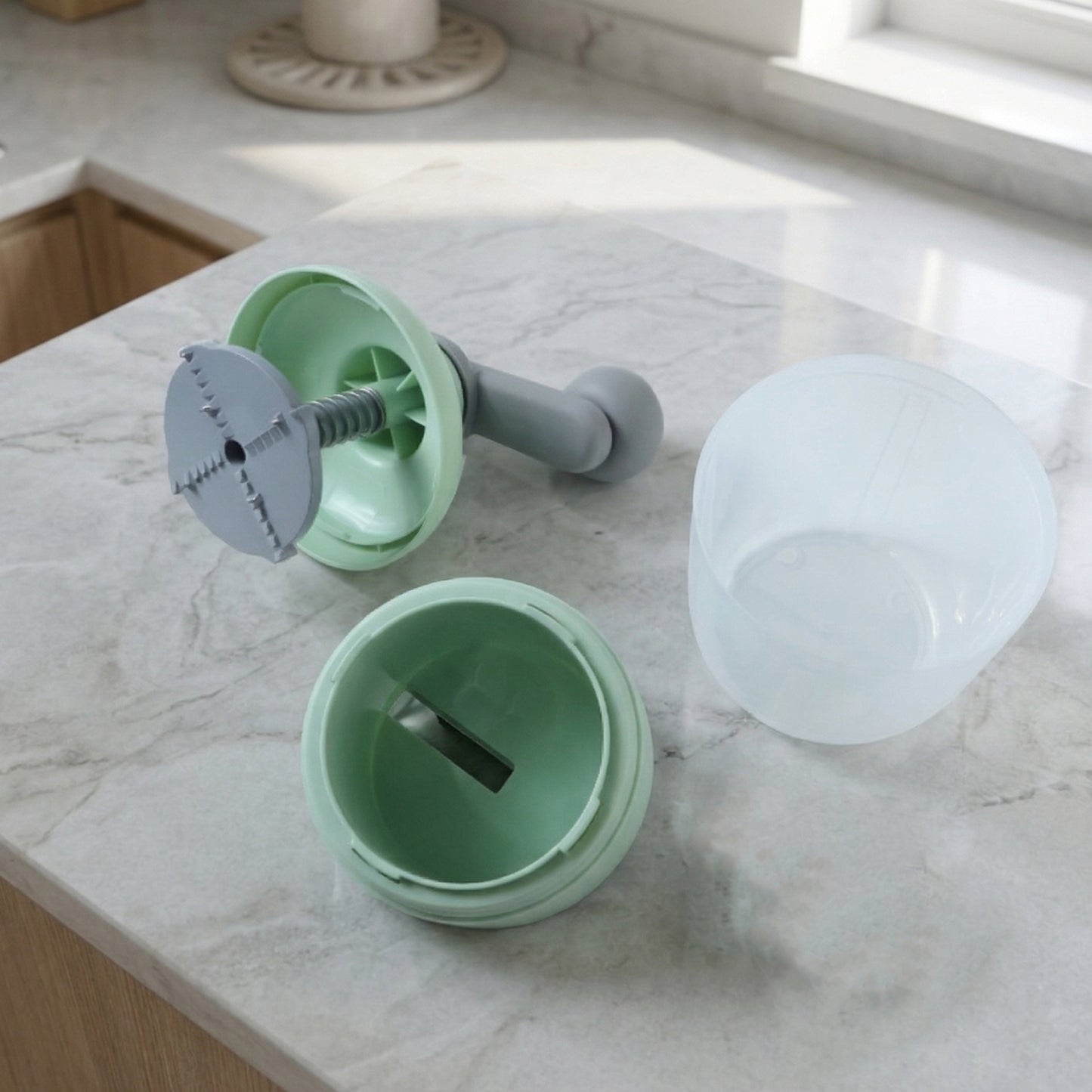 Manual Ice Crusher setup showing hand crank