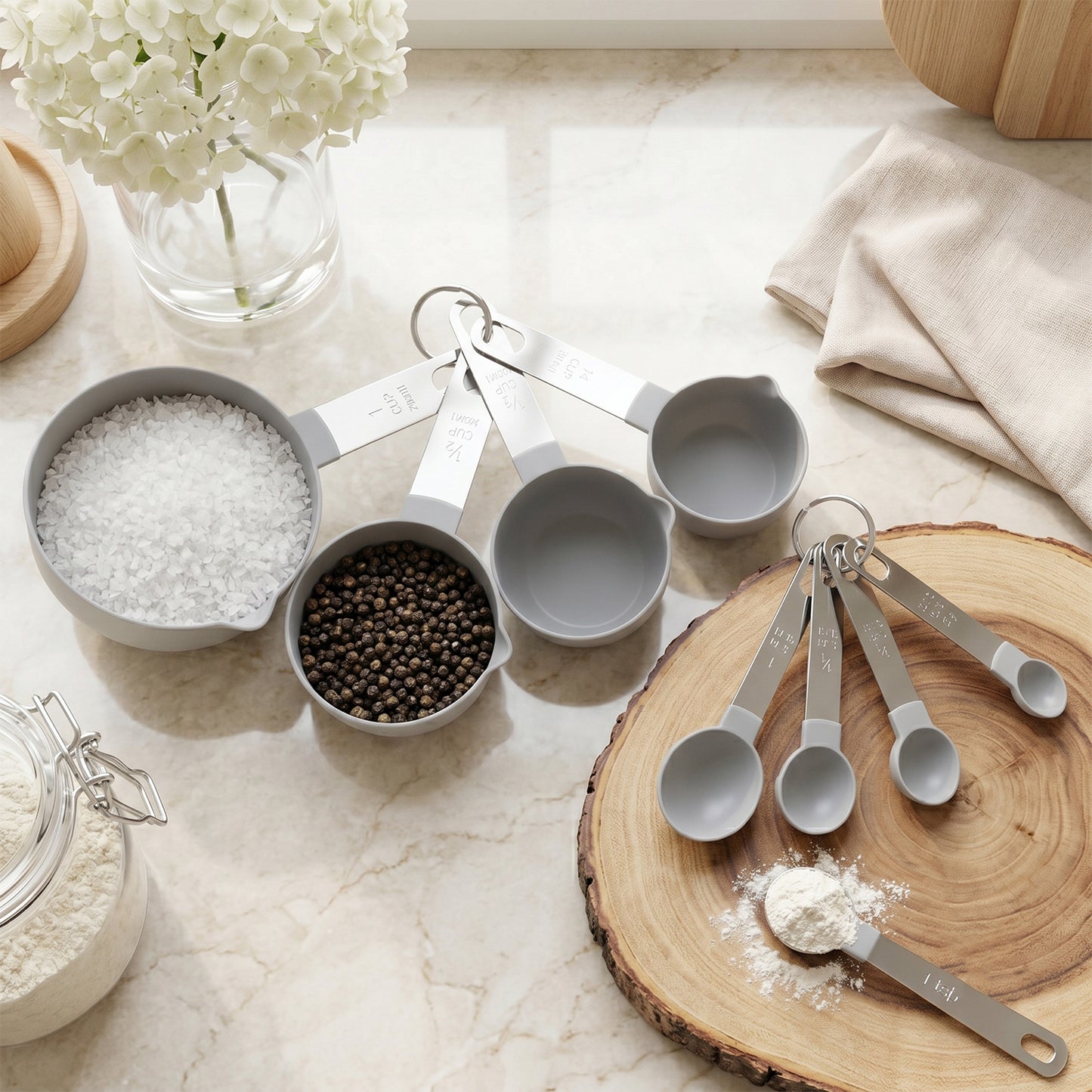 Measuring cups white bg