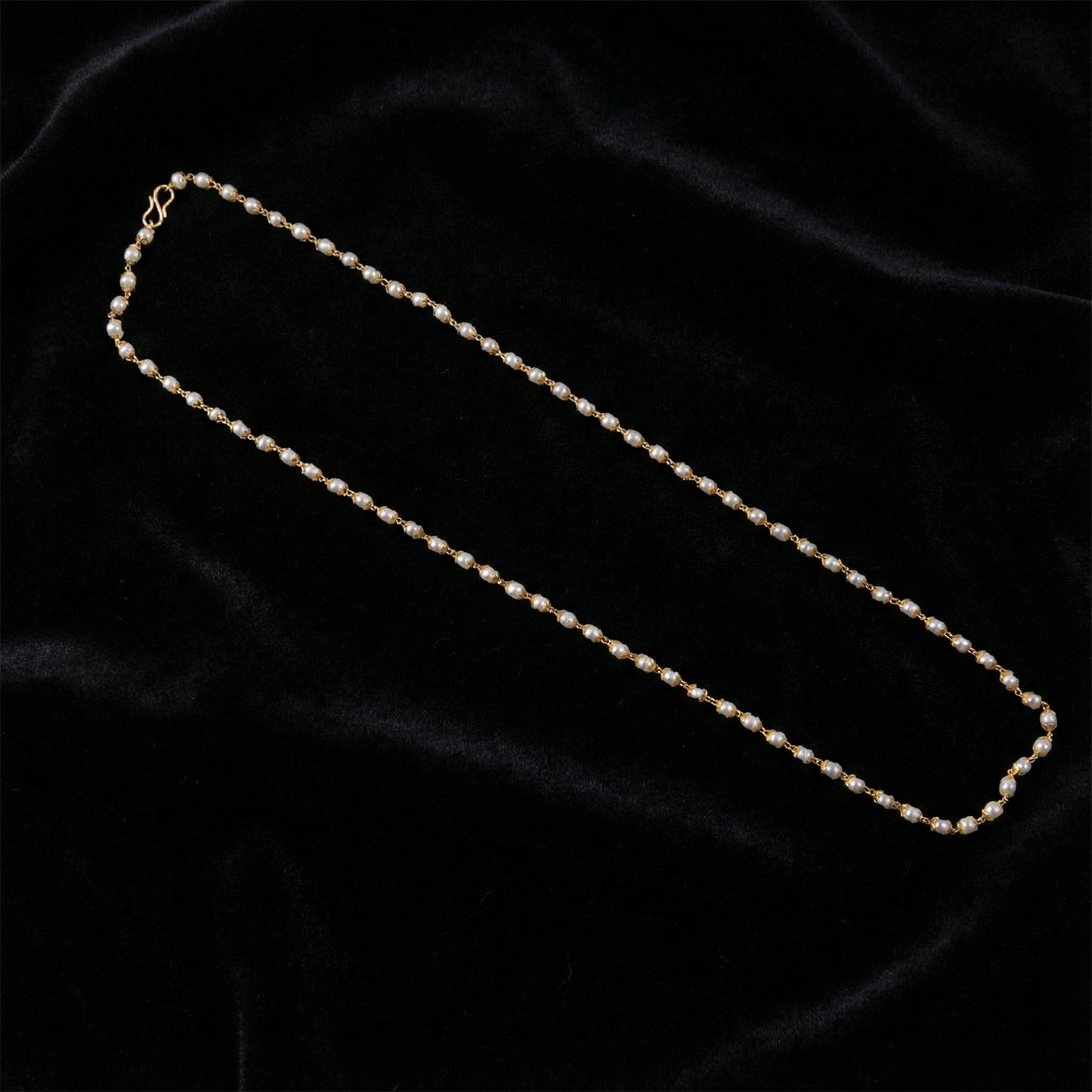 Elegant Pearl Beaded Long Necklace with Gold-Tone Link Chain (1Pc)
