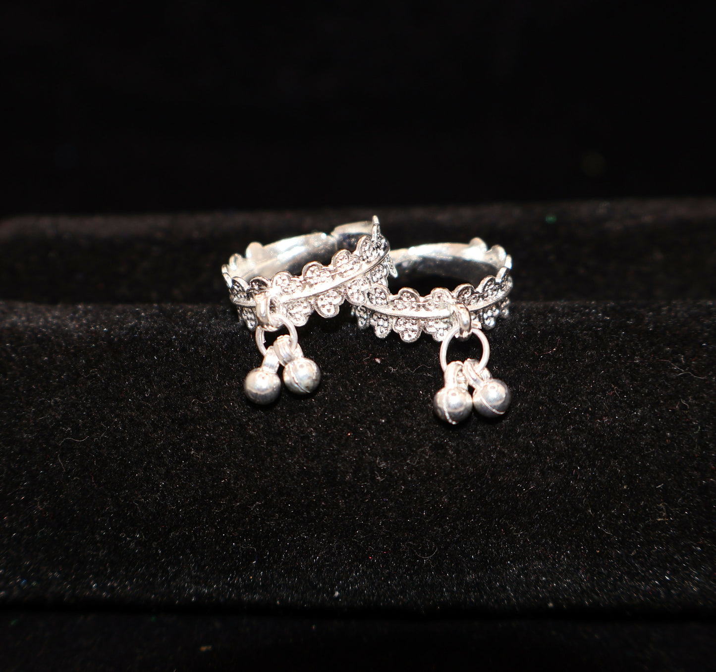 Silver-Plated Ethnic Toe Ring Bichiya with Traditional Ghungroo Bells