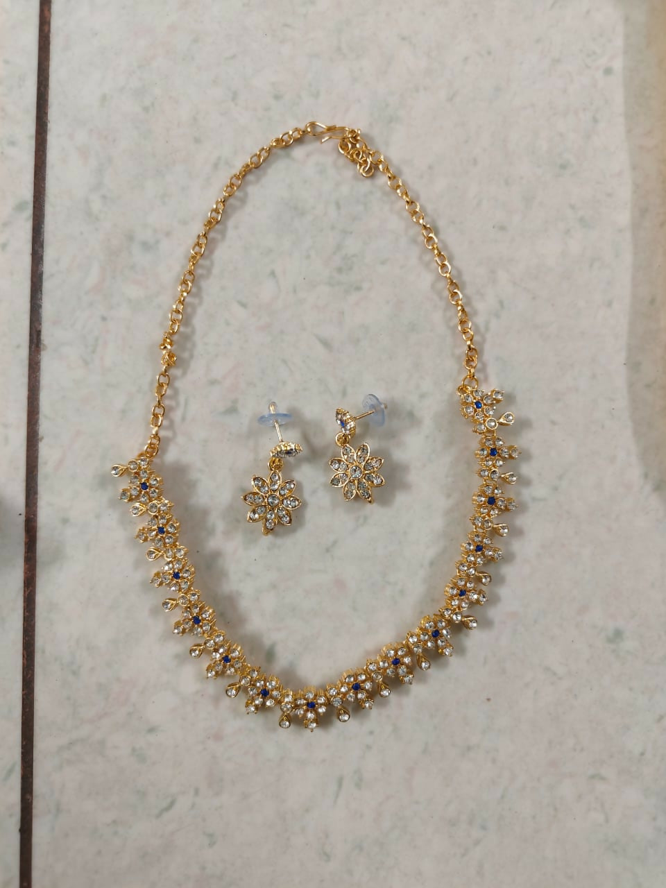 Diamond-Look Floral Choker Necklace Set with Blue Accents