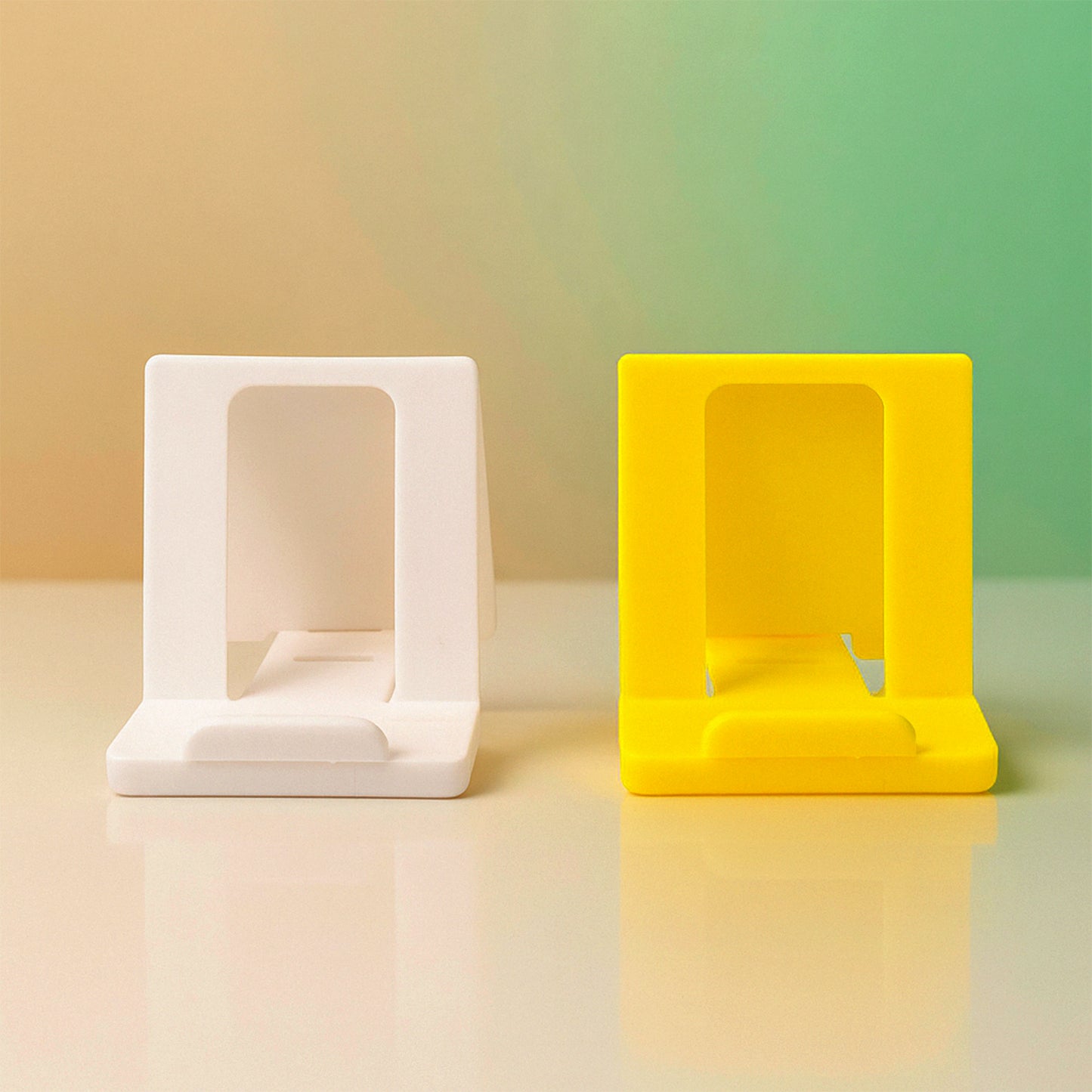 Durable Plastic Mobile Phone Stand with Angled Support (1 Pc / Mix Color)