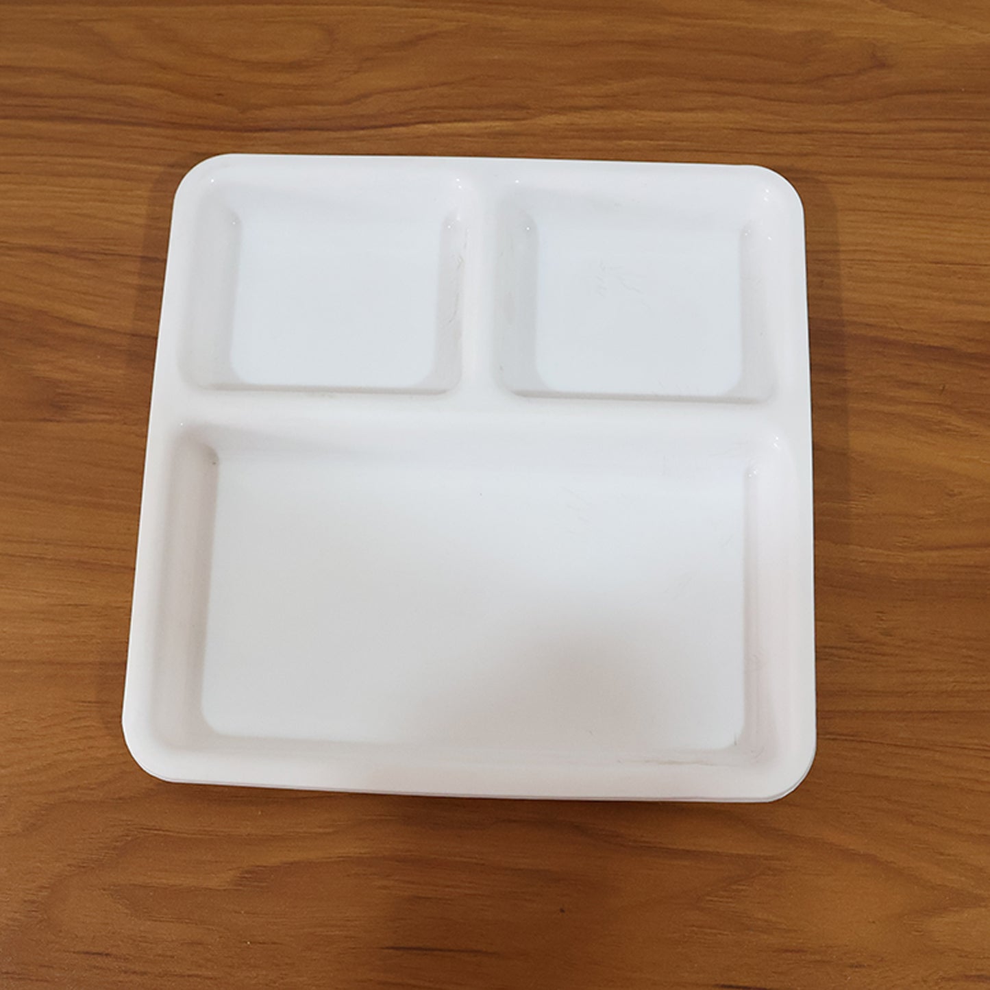 Plastic 3-Compartment Plate for Meal Serving