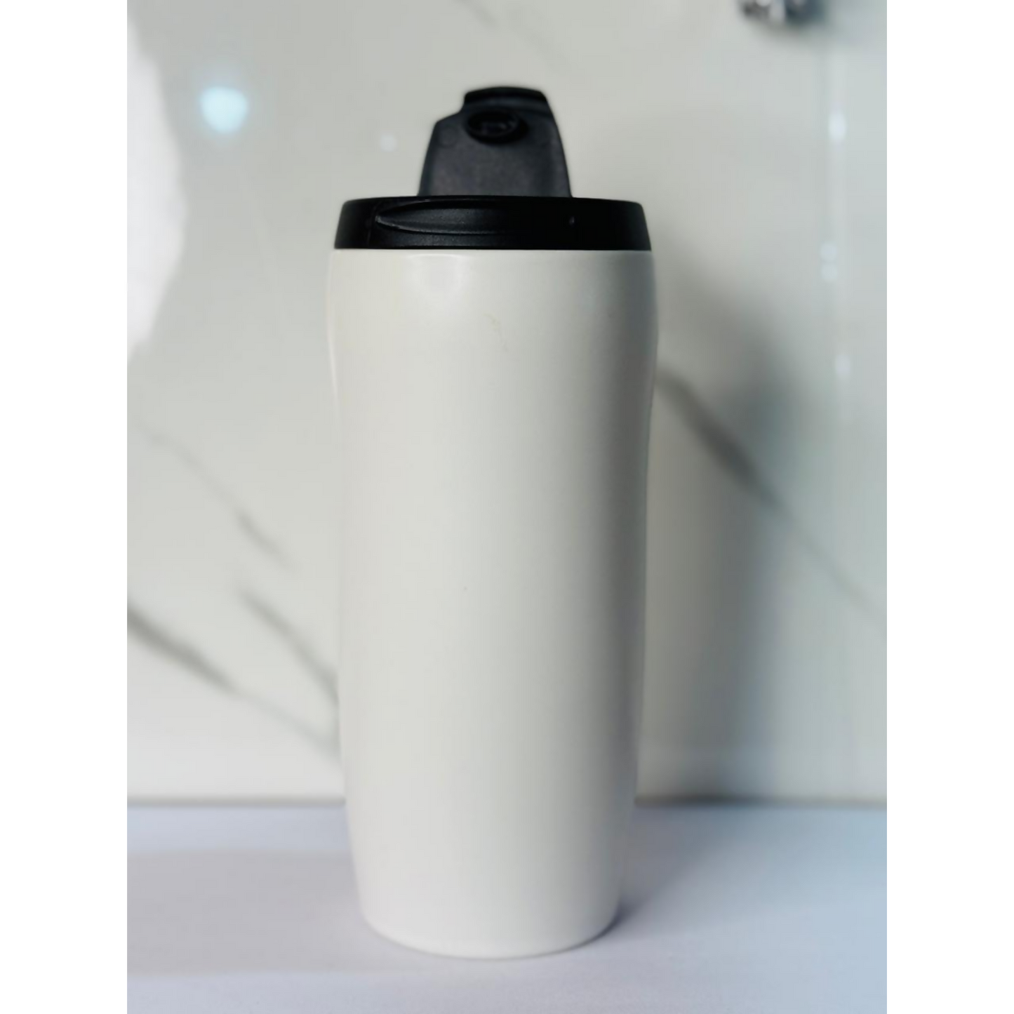 White Travel Coffee Tumbler with Cute Cartoon Faces – 400 ml Stainless Steel Inner Wall – Leakproof Lid – Ideal for Hot & Cold Beverages