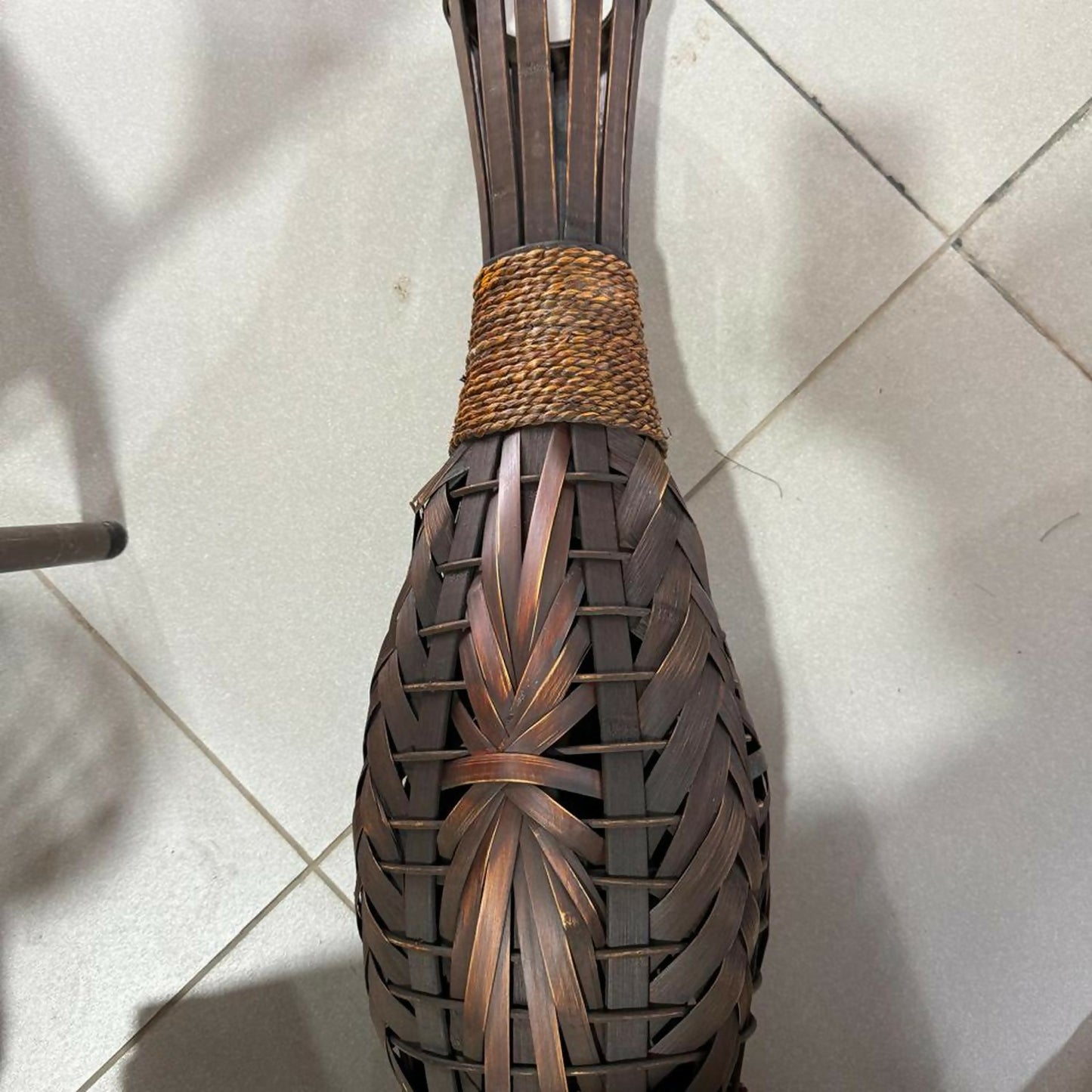 HOME DECOR Premium Handcrafted Dark Brown Woven Decorative Floor Vase – Tall Bamboo Style Flower Pot with Braided Detailing for Living Room, Bedroom, Office & Home Décor (Approx. 27 inch)