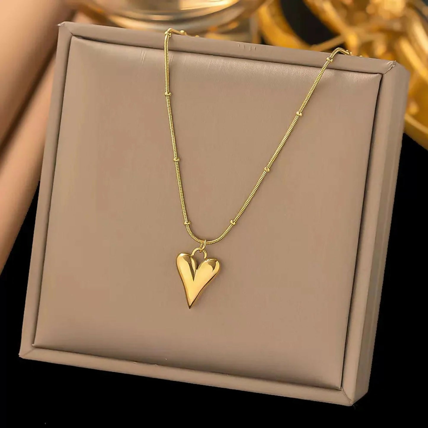 Elegant Gold Heart Pendant Necklace for Women | Minimalist Love Charm Chain