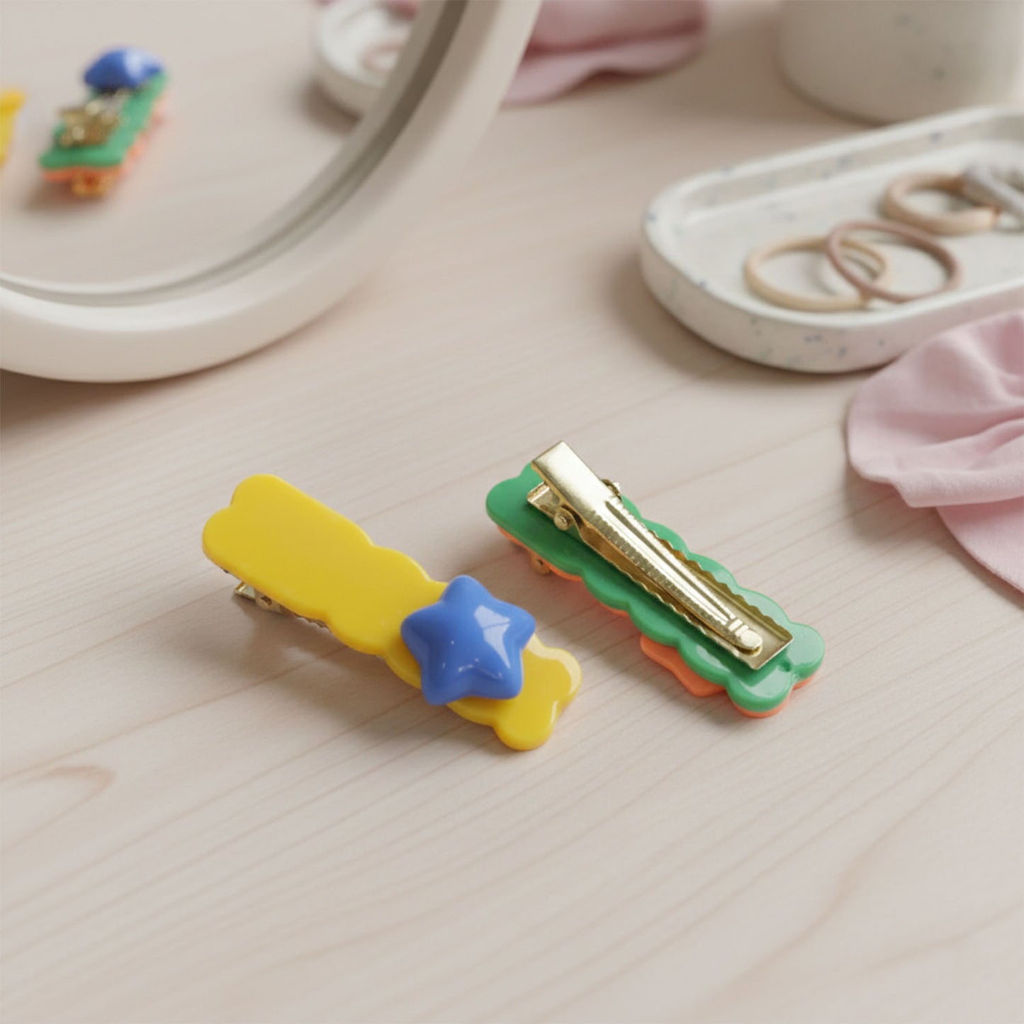 Colorful Star Design Decorative Hair Clip Set (4 Pc)