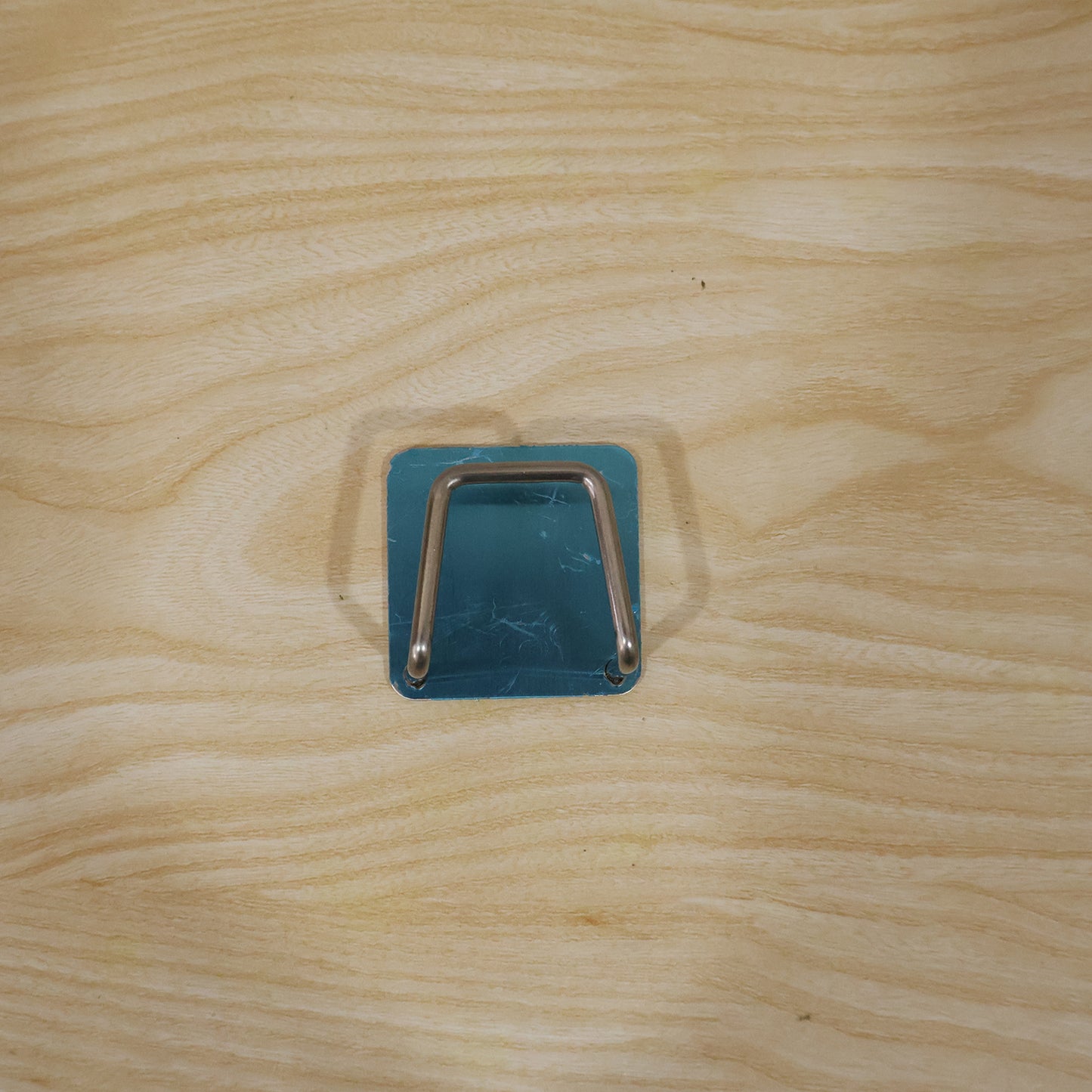Adhesive metal hook daily use