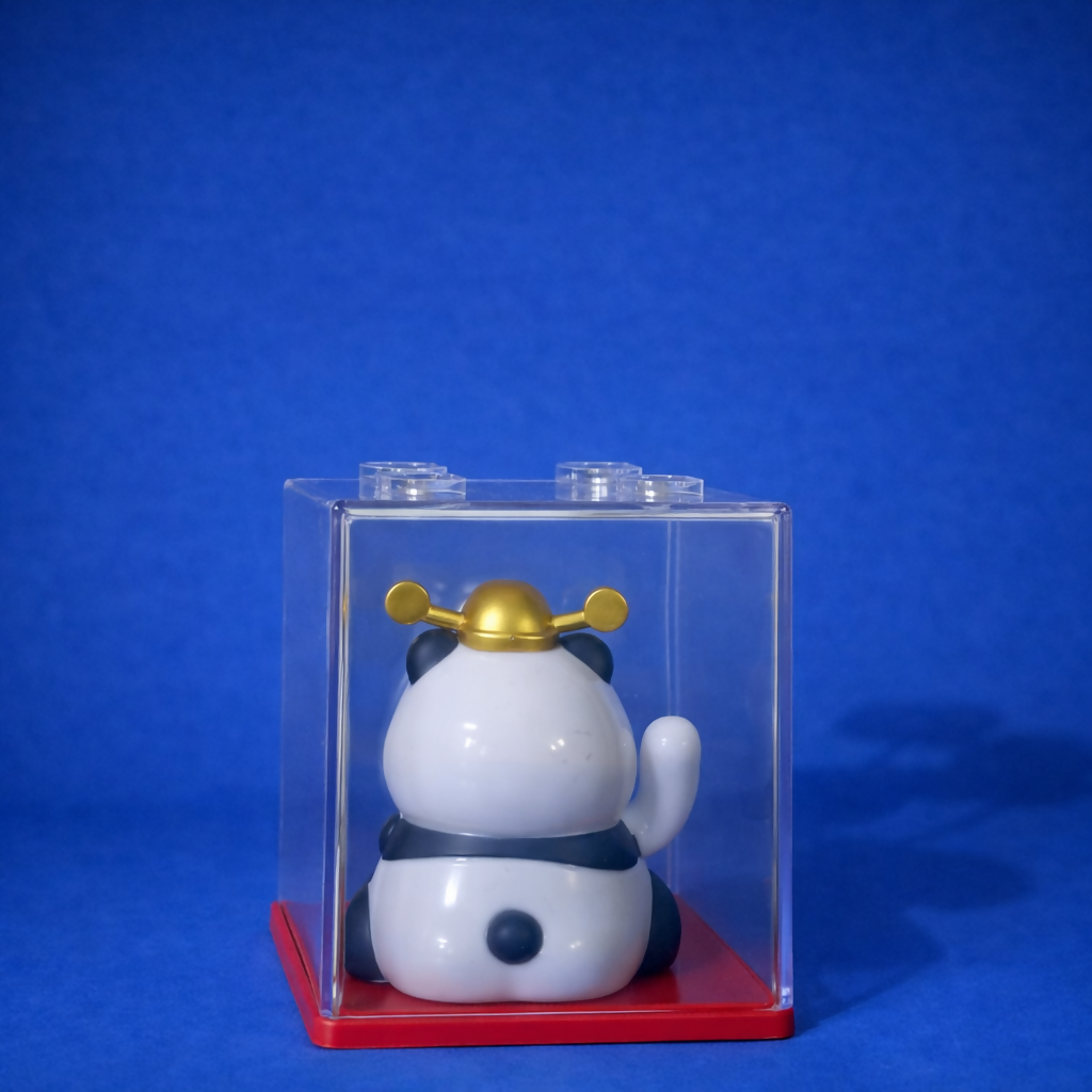 Solar Powered Lucky Panda Waving Toy – Auto Hand Moving Dashboard Decor