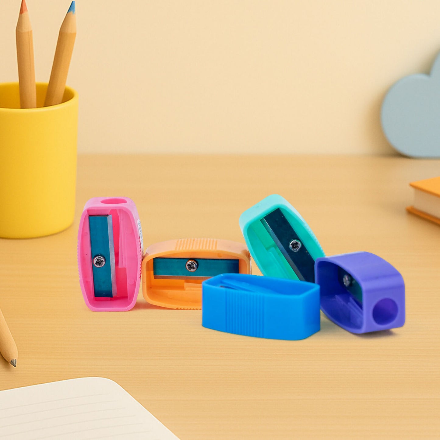 Camlin-Long-Point-Sharpener-03