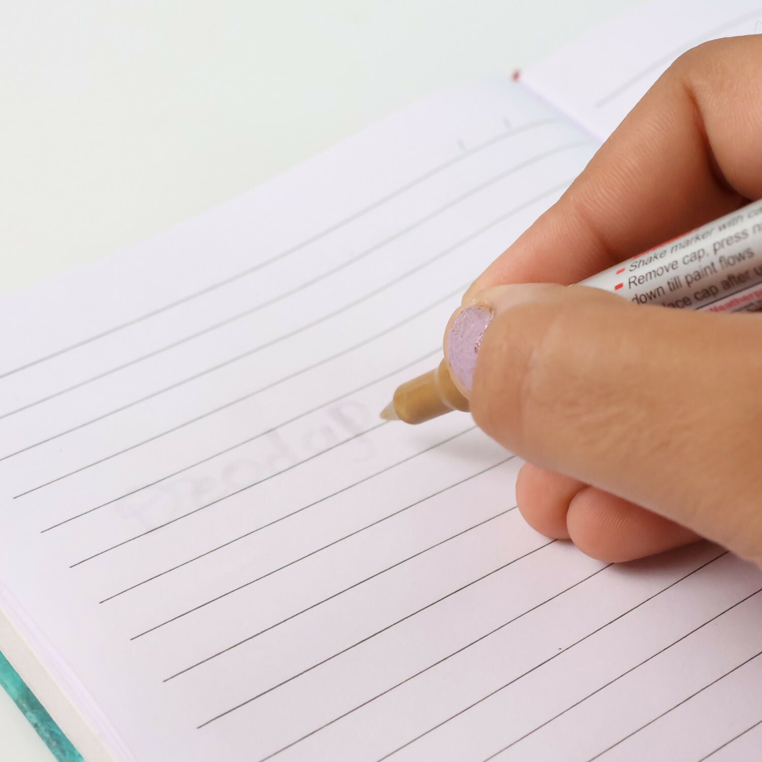 Office Mate Paint Marker – Extra Fine Plastic Nib (Gold, 1 Pc)