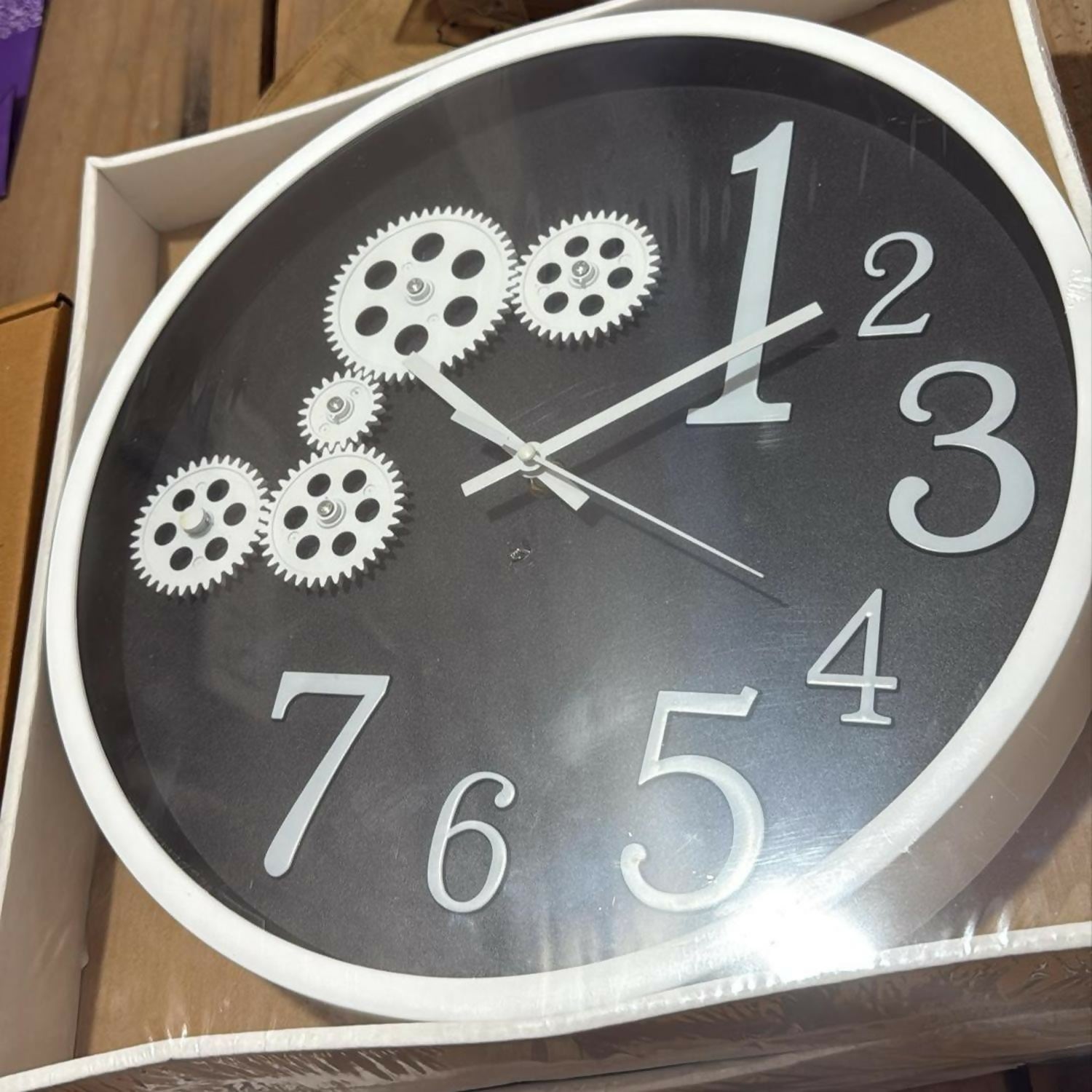 Modern Gear Design Wall Clock for Living Room, Bedroom & Office – Large Decorative Round Analog Clock with Unique Number Style & Black-White Contrast – Silent Quartz Movement, Home Wall Décor