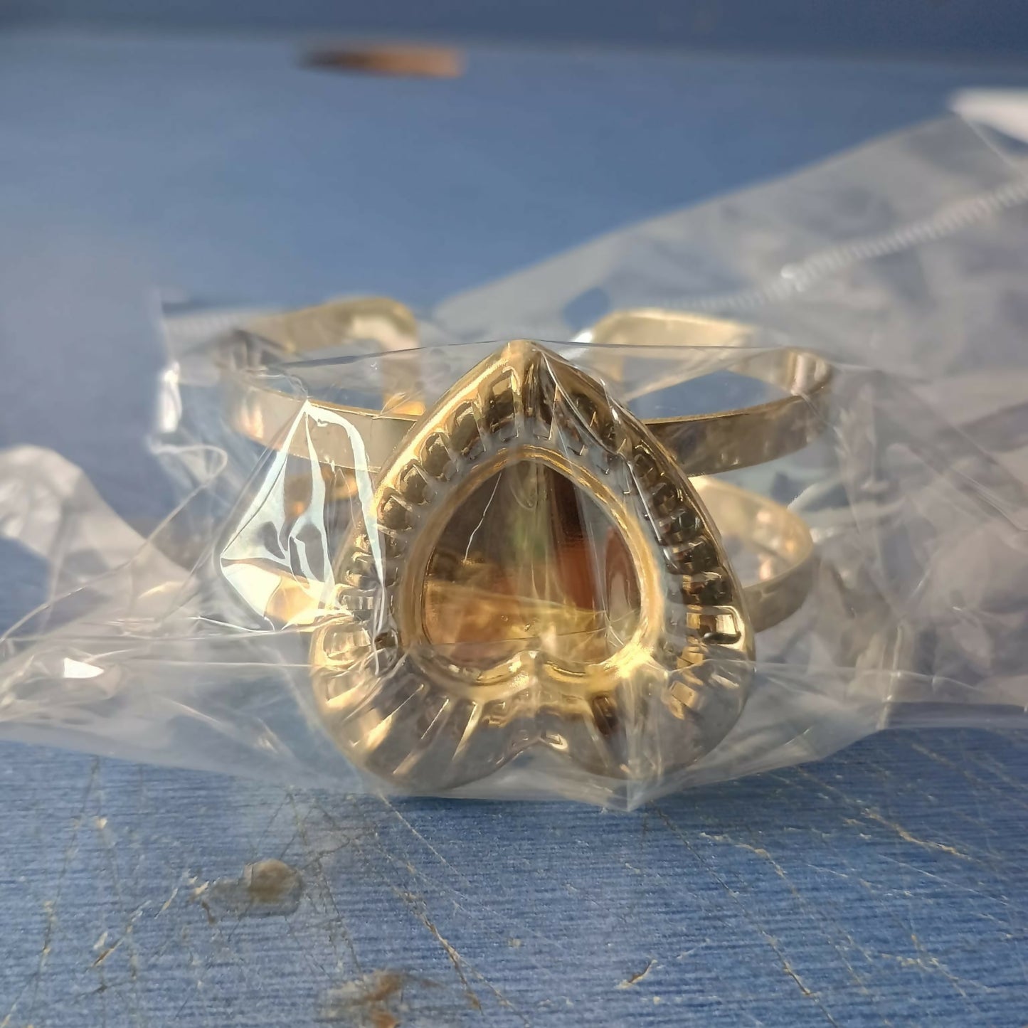 whl172_80678_heart_cuff_kada_1405716