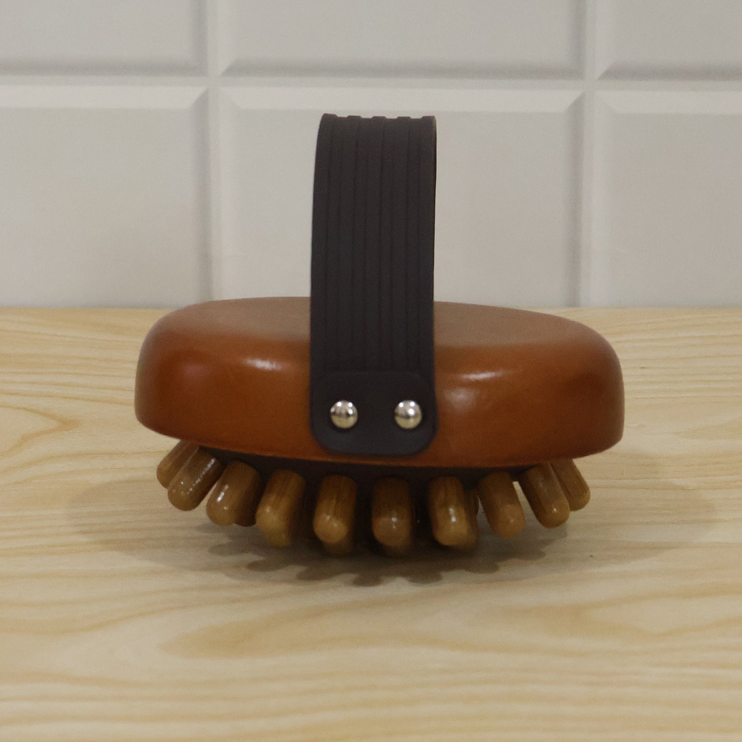 Handheld Wooden Anti Cellulite Body Massager Brush with Strap (1 Pc)
