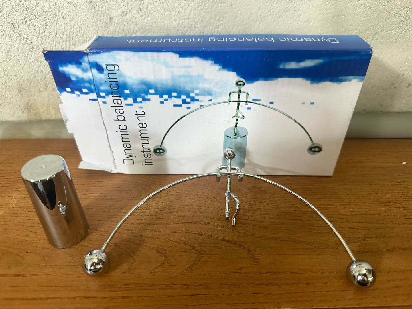 Balancing Desk Toy Metal Stress Relief Balance Sculpture for Home & Office