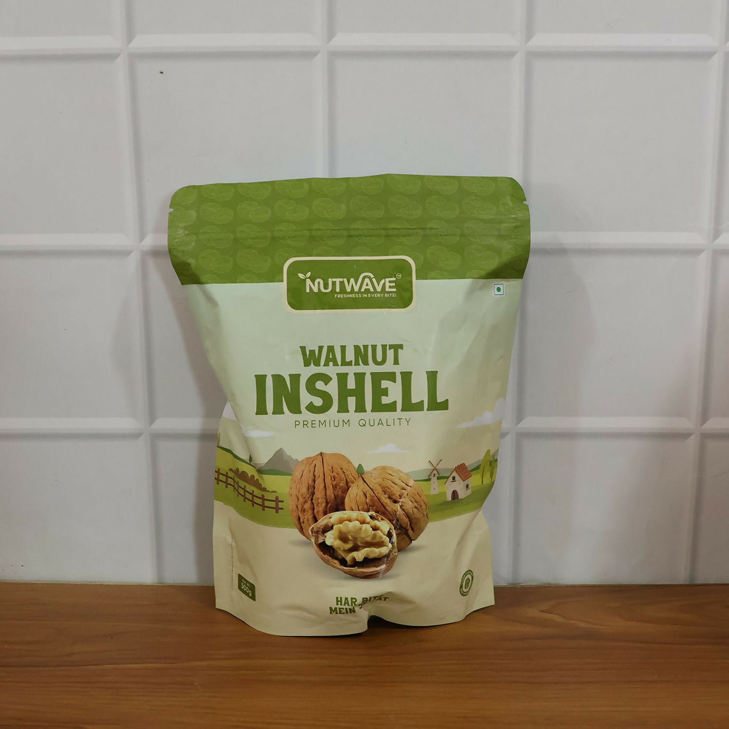 Nutwave Premium Walnut In-Shell, Whole Akhrot with Shell Protein Packed, Rich in Antioxidants (500Gm)