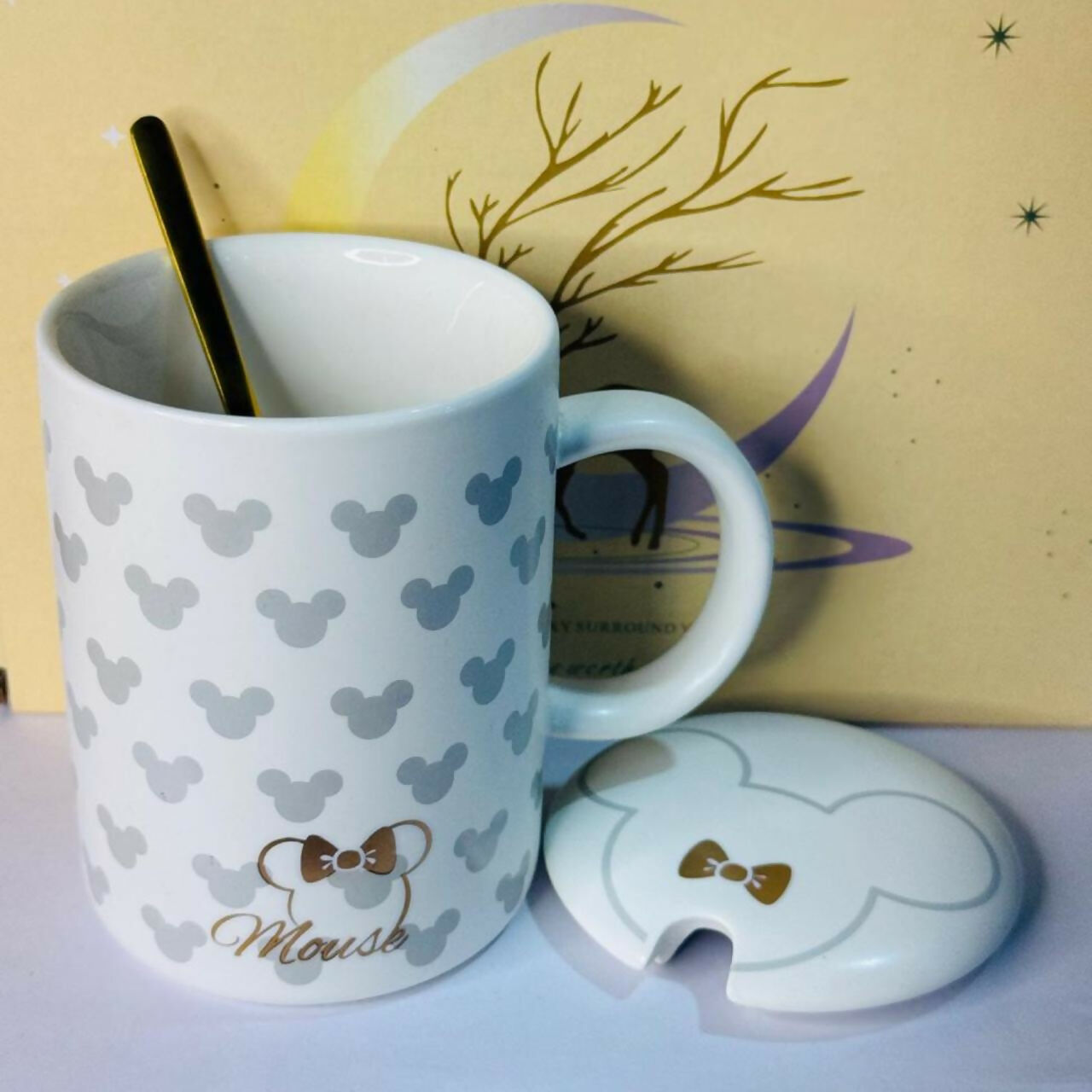 Large Ceramic Coffee Mug with Lid and Spoon – Modern Matte Finish Cup with Cute Character Pattern – Perfect for Tea, Coffee, Hot Chocolate, Milk – Ideal for Office, Home, Gifting & Daily Use