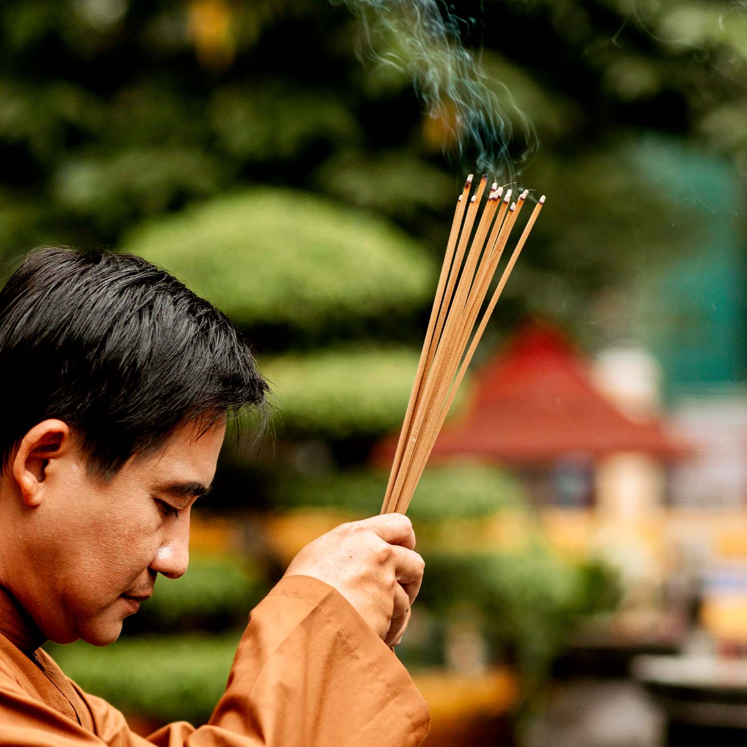 Kasturi Agarbatti Premium Incense Sticks – Divine Fragrance for Puja, Meditation, Yoga & Home Ambience (90gm)