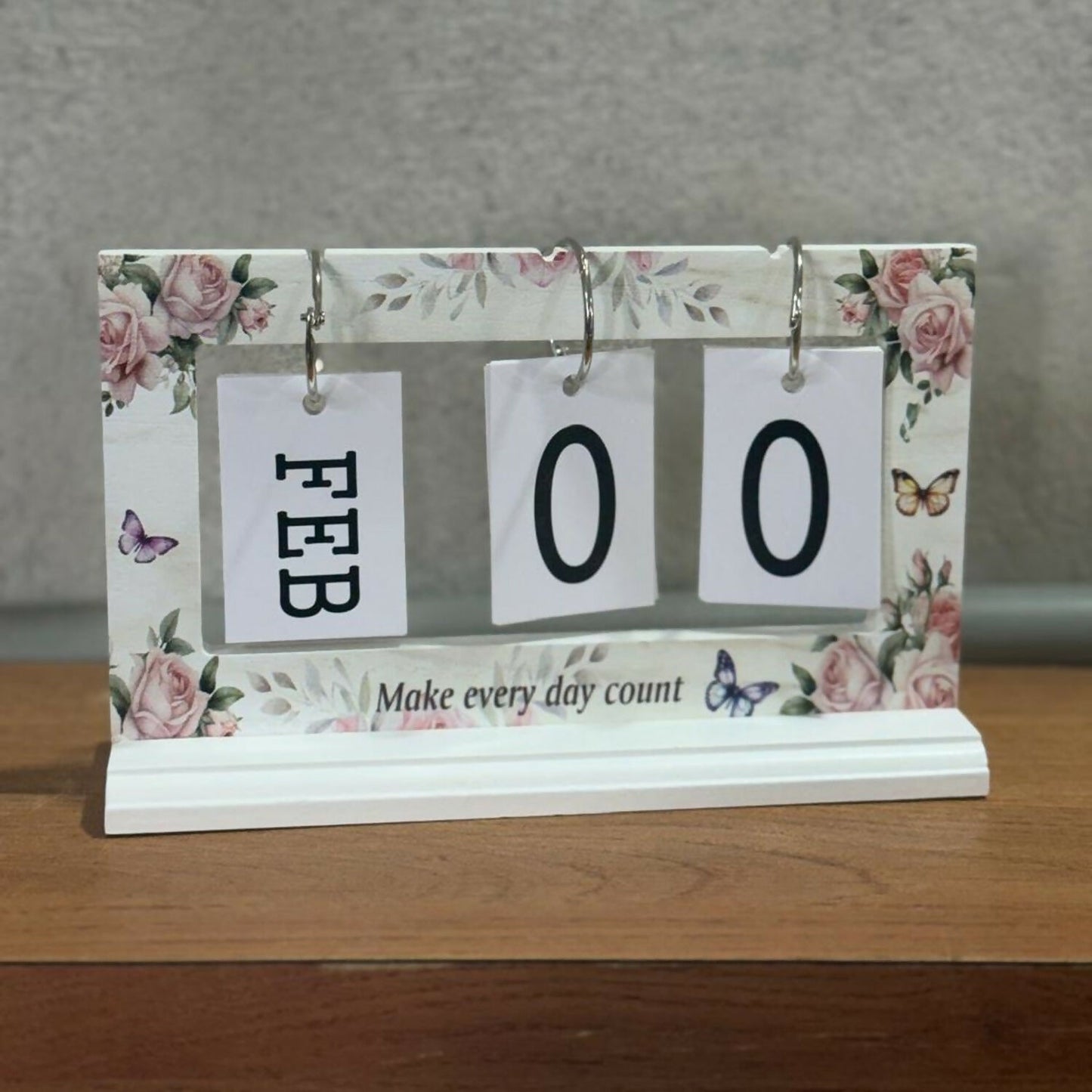 Floral Wooden Perpetual Desk Calendar with Motivational Quote – Vintage Style Flip Calendar with Months & Dates, Reusable Office Tabletop Decoration for Home, Office & Gift Purpose