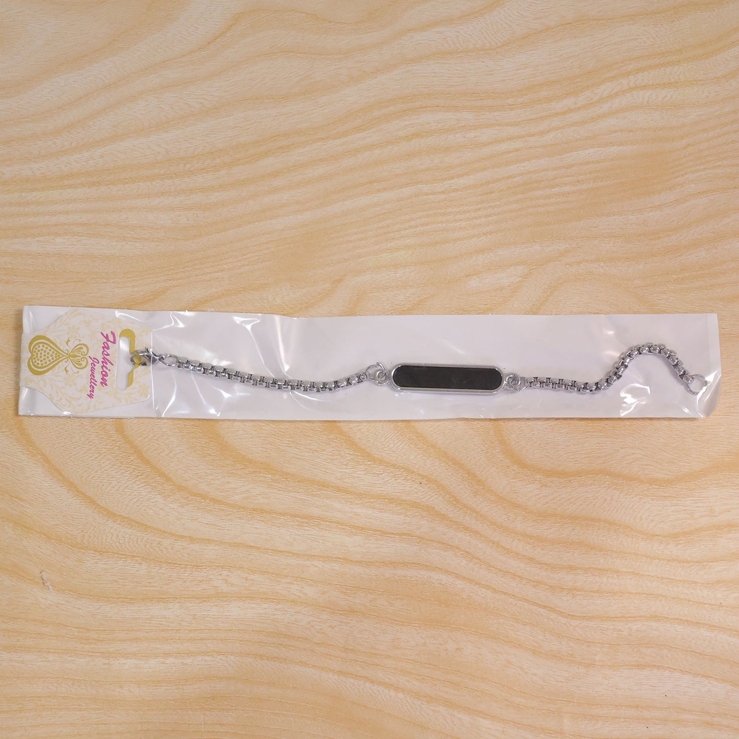 Silver bracelet for men, ideal for custom gifting