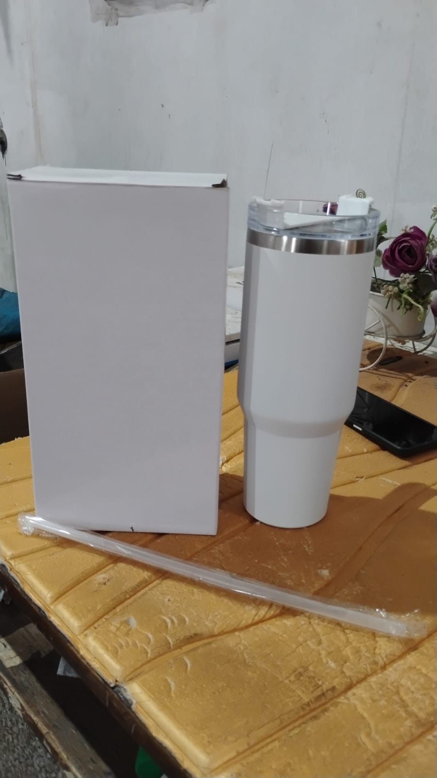 Extra Large Insulated Travel Mug (1200ML - 1 Pc / Mix Color)