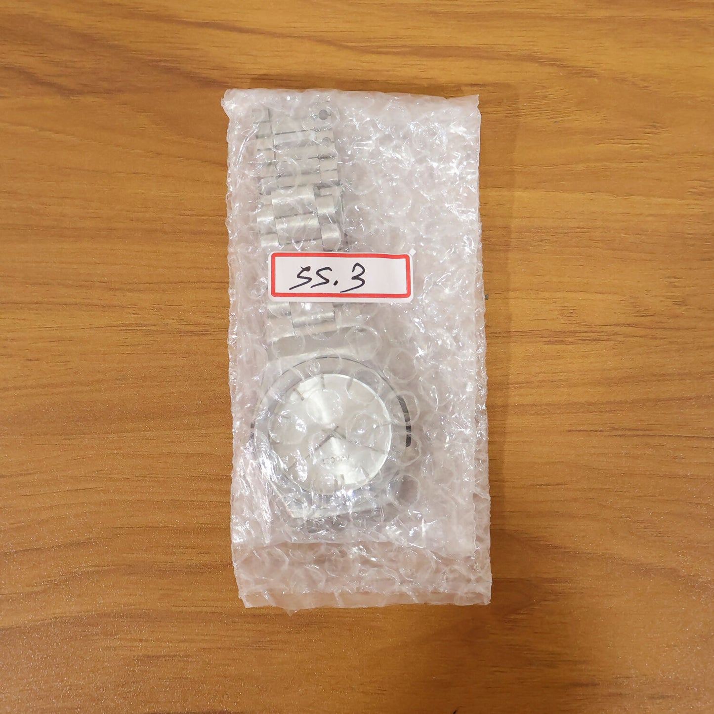Premium Silver Analog Wrist Watch with Elegant Dial & Metal Strap