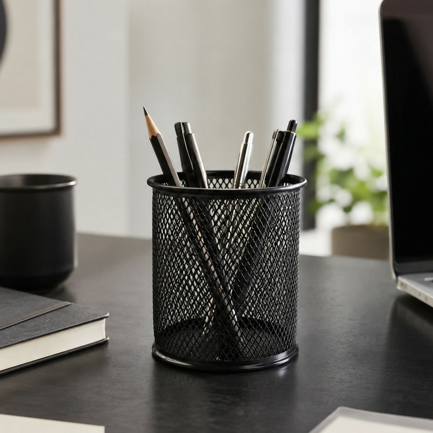 Roundex-Metal-Pen-Stand-02