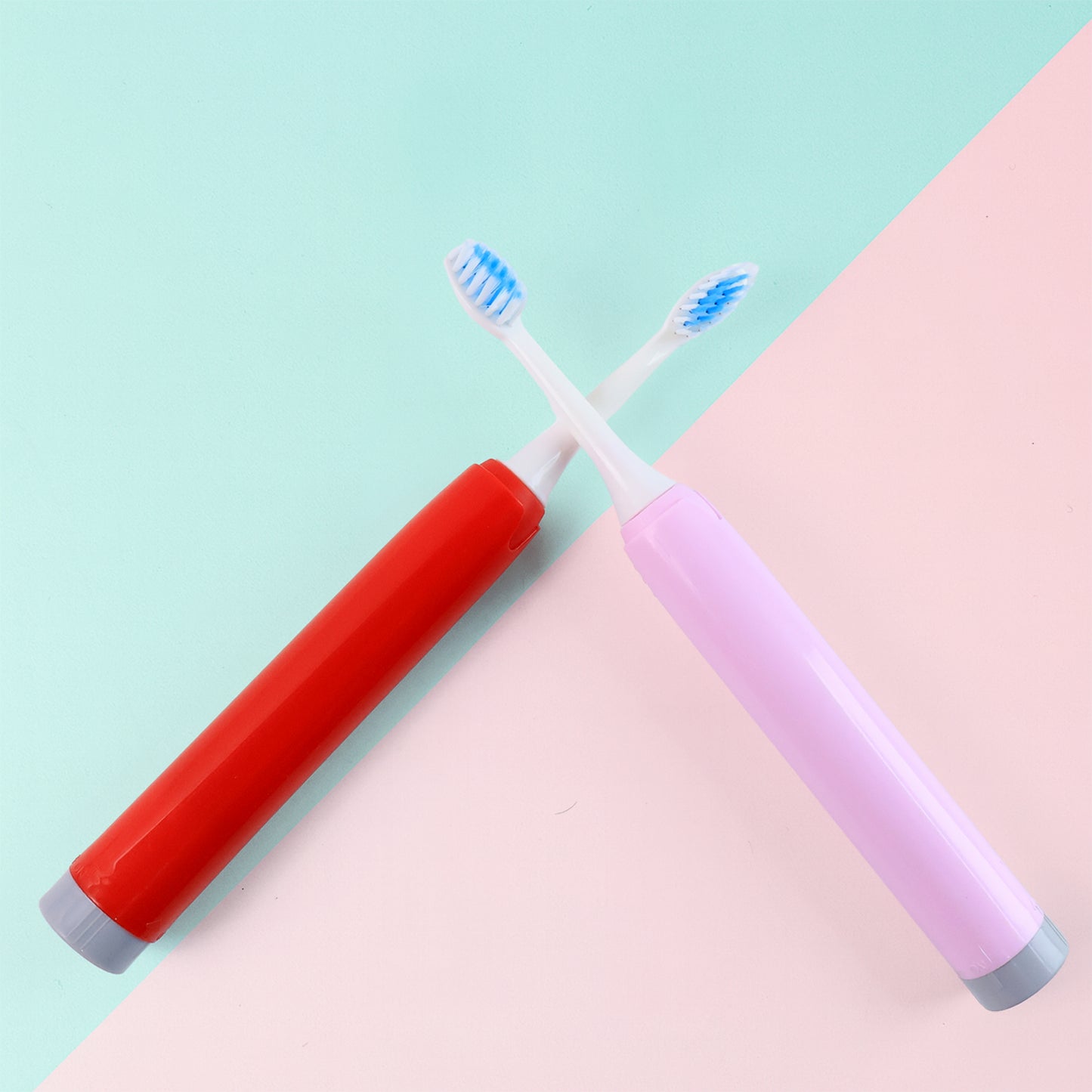 Battery-Operated Electric Toothbrush with Replaceable Head (Mix Color / 1 Pc)