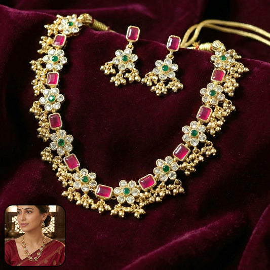 Elegant lotus floral gold necklace with pendant