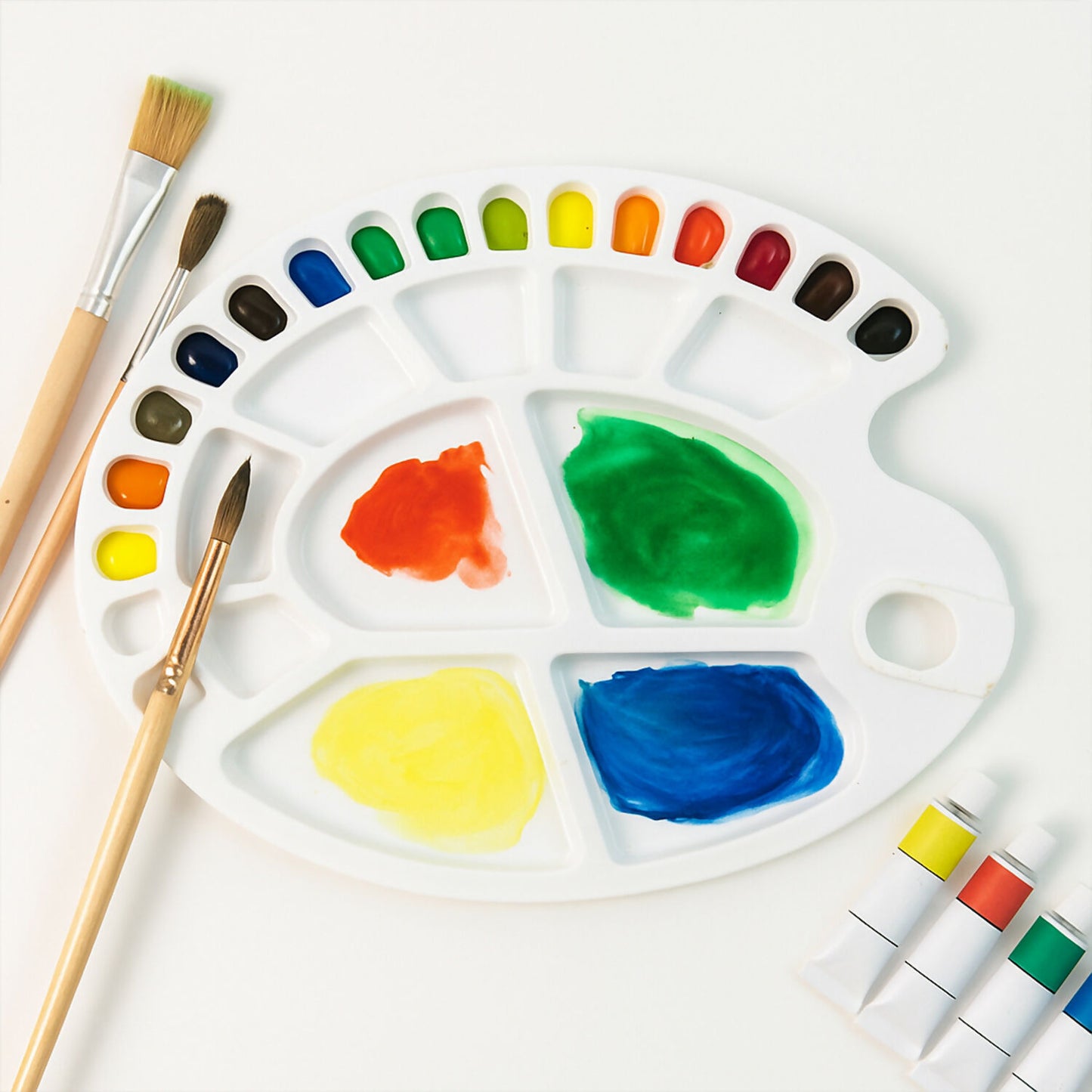 Khyati Colour Mixing Plate – Oval Large Paint Palette for Artists and Students
