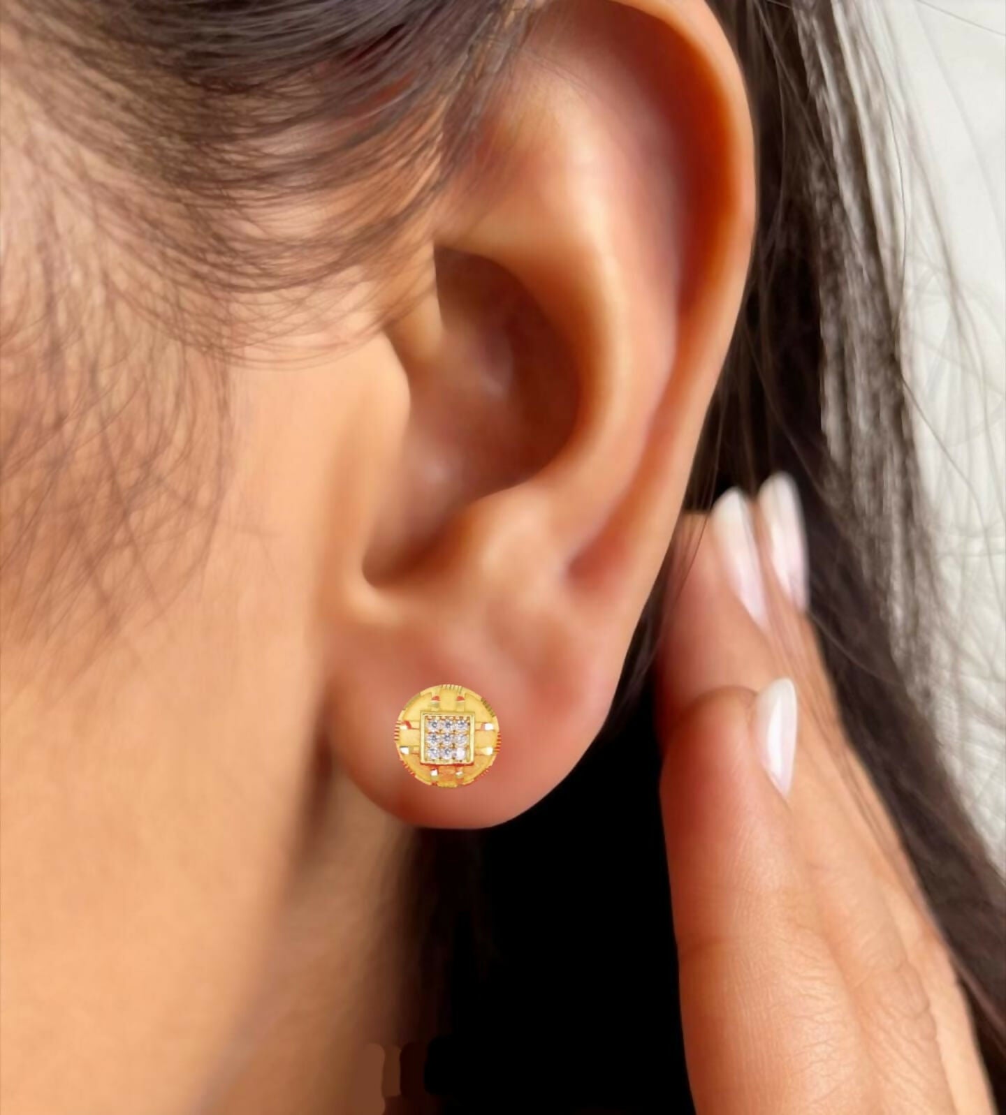 Heart Filigree Gold-Plated Stud Earrings with AD for women and girls