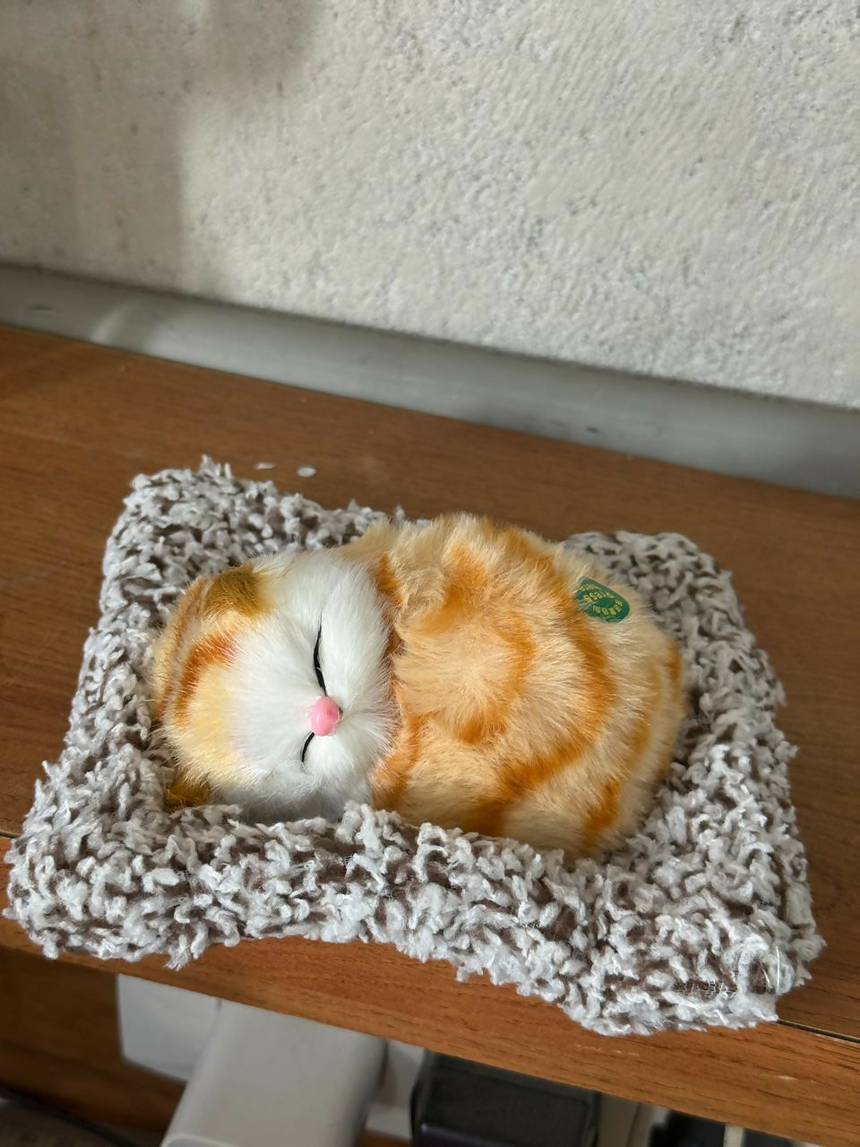 Sleeping Cat Car Dashboard Showpiece Soft Plush Cute Cat Toy for Car & Desk