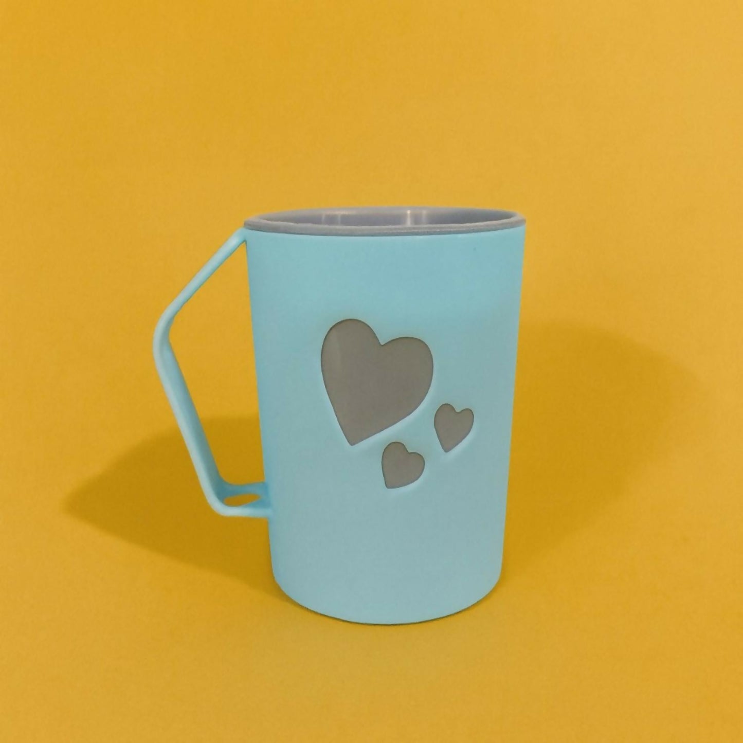 Premium Heart-Cutout Modern Plastic Mug for Kids & Adults | Lightweight Unbreakable Drinking Cup with Stylish Heart & Arrow Design | BPA-Free Multipurpose Water, Milk, Coffee & Juice Mug for Home, Office, Travel & Gifting