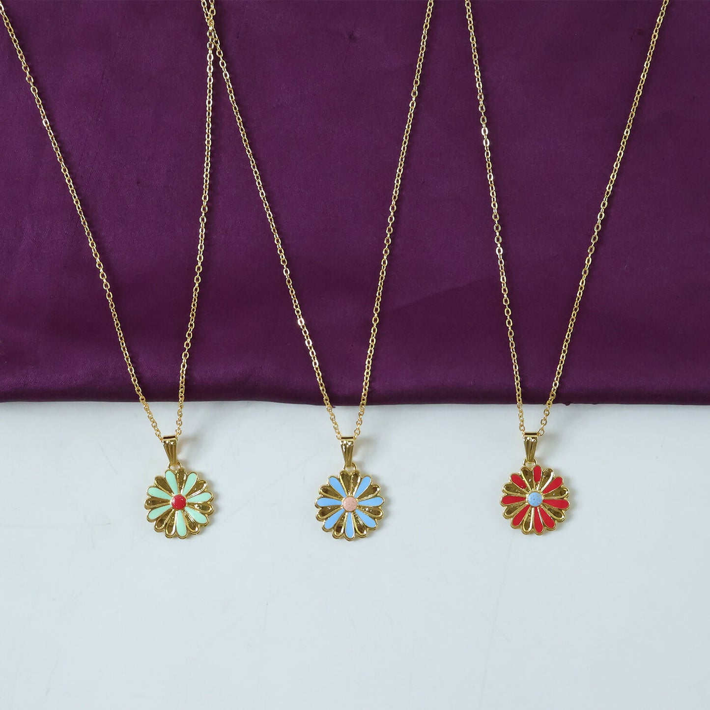 Daisy Flower Gold Pendant Necklaces with Colorful Enamel