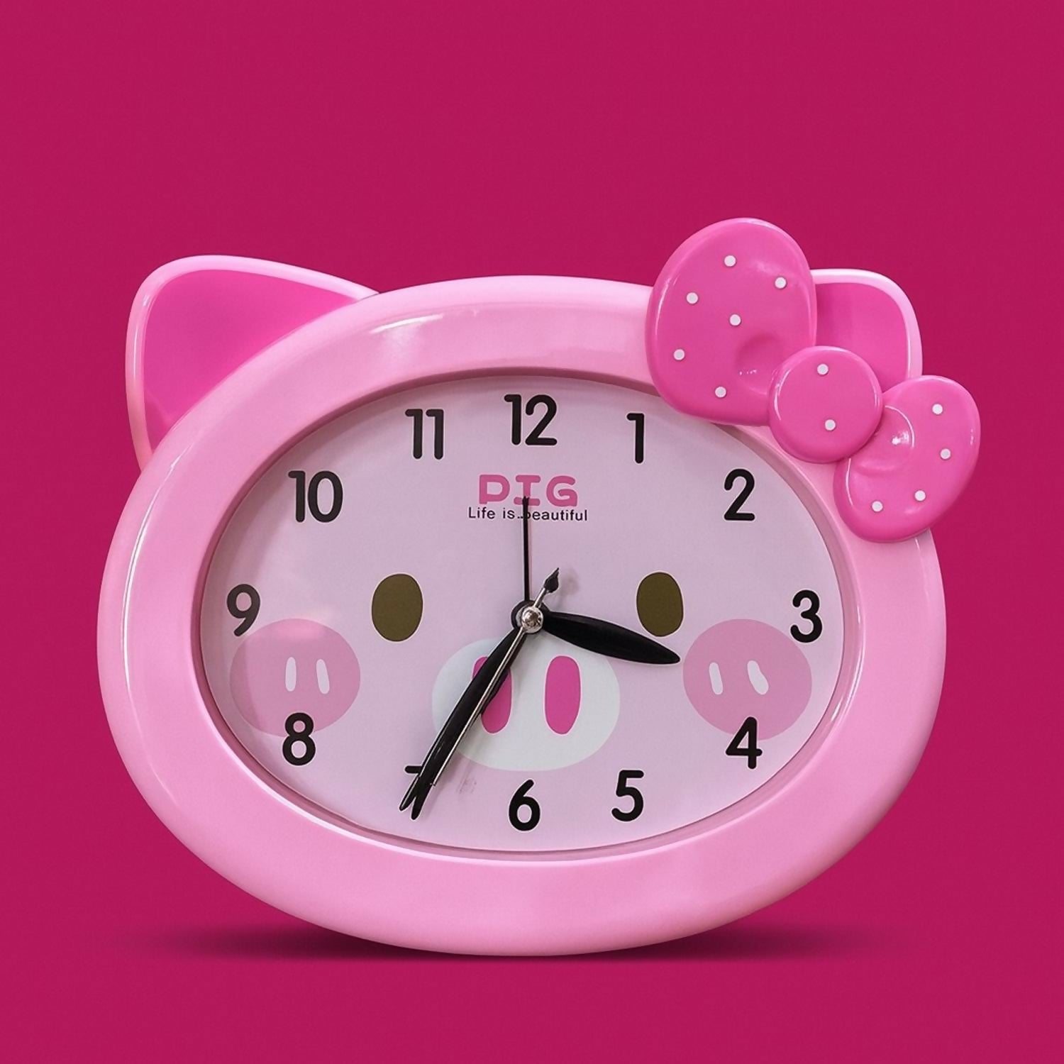 Cute Piggy Design Pink Table Clock with Bow – Cartoon Style Analog Quartz Alarm Clock for Kids Room, Bedroom & Home Decor, Silent Movement Study Desk Clock (Plastic, Battery Operated)